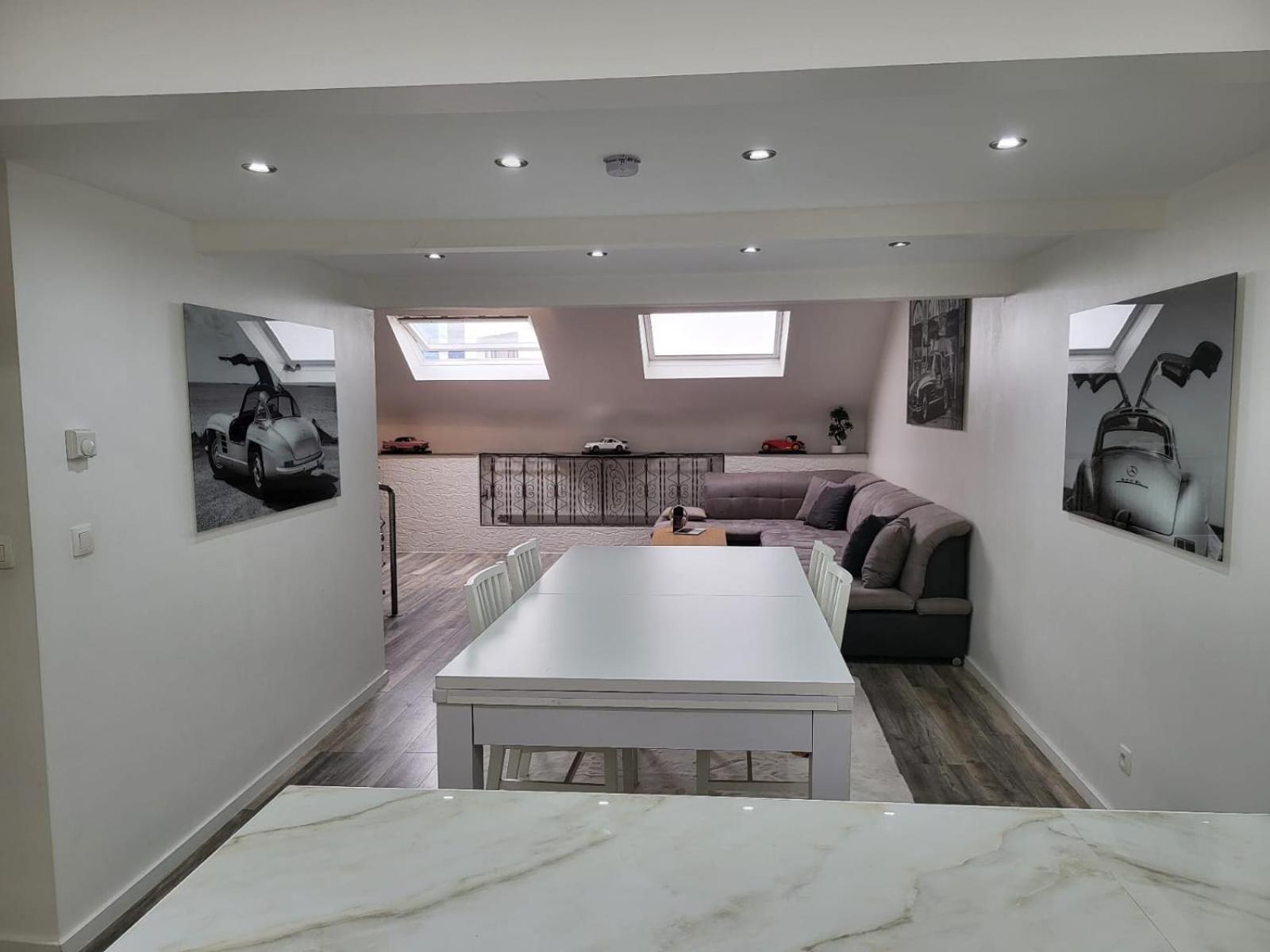 Duplex élégant situé à 1min de la gare du nord