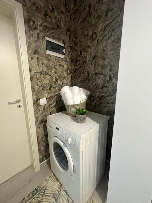 Photo 33