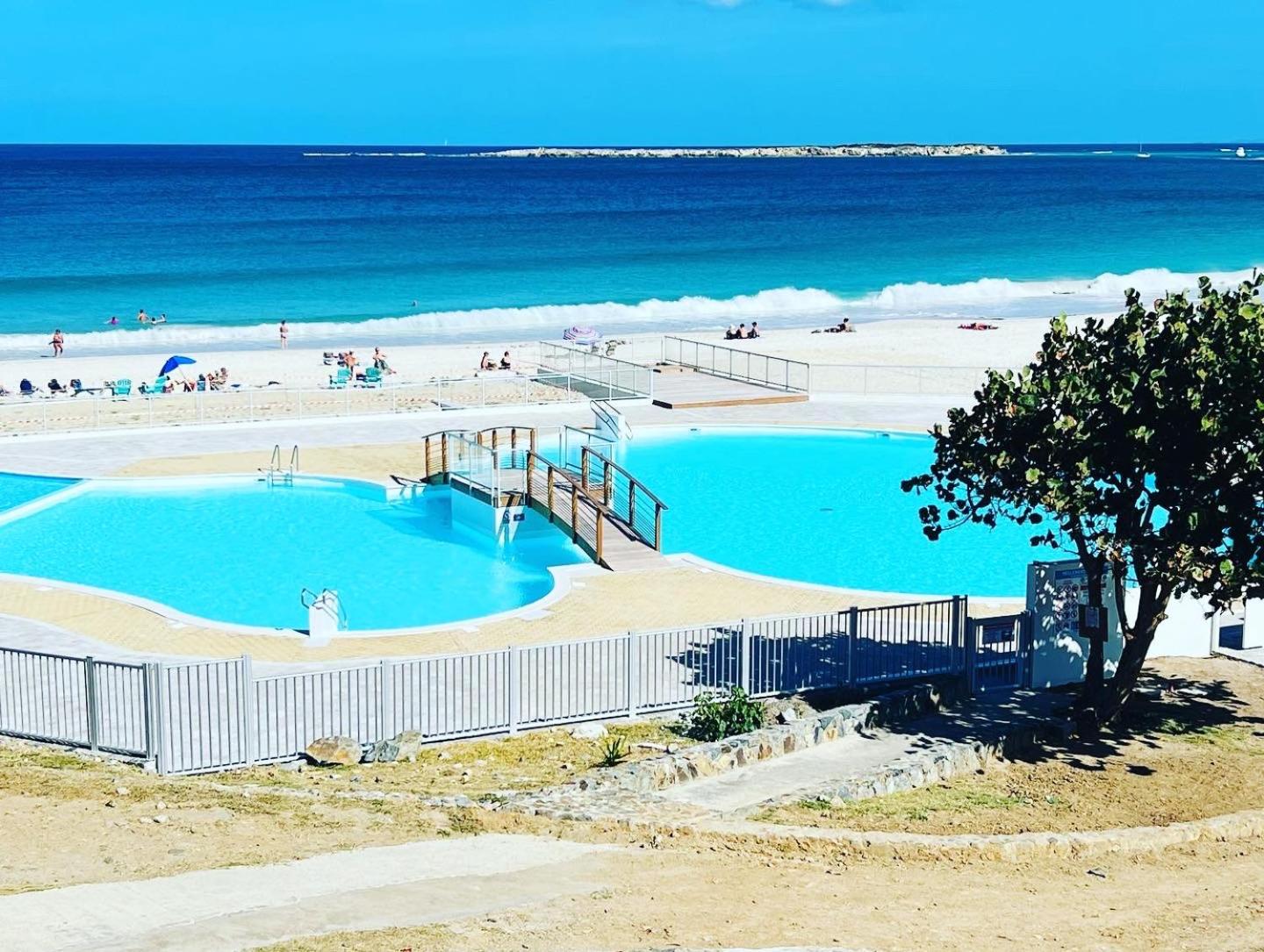 Mont Vernon Secret Magnifique studio sur la plage avec piscine Orient Bay