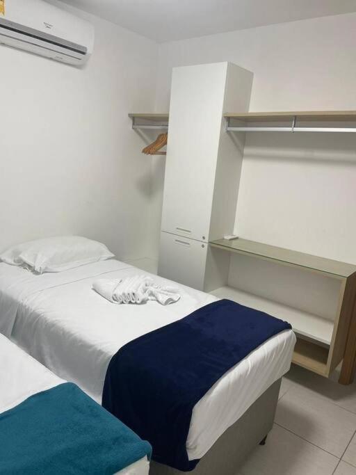 Flat em condomínio beira mar. Apto incrível!
