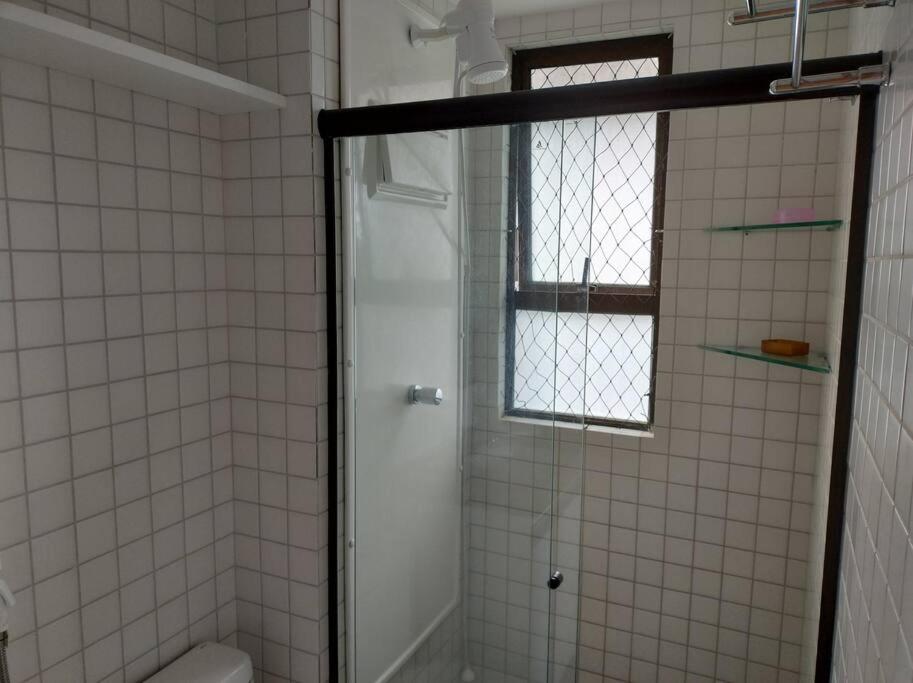 Flat em condomínio beira mar. Apto incrível!