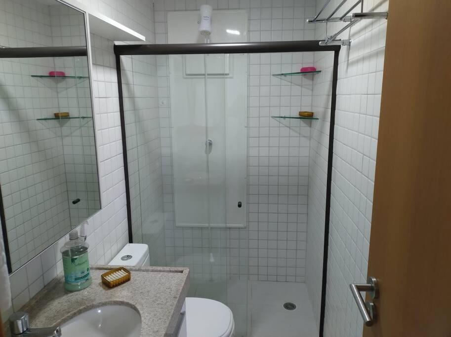 Flat em condomínio beira mar. Apto incrível!
