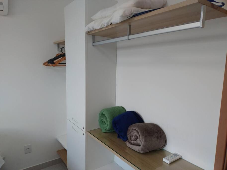 Flat em condomínio beira mar. Apto incrível!