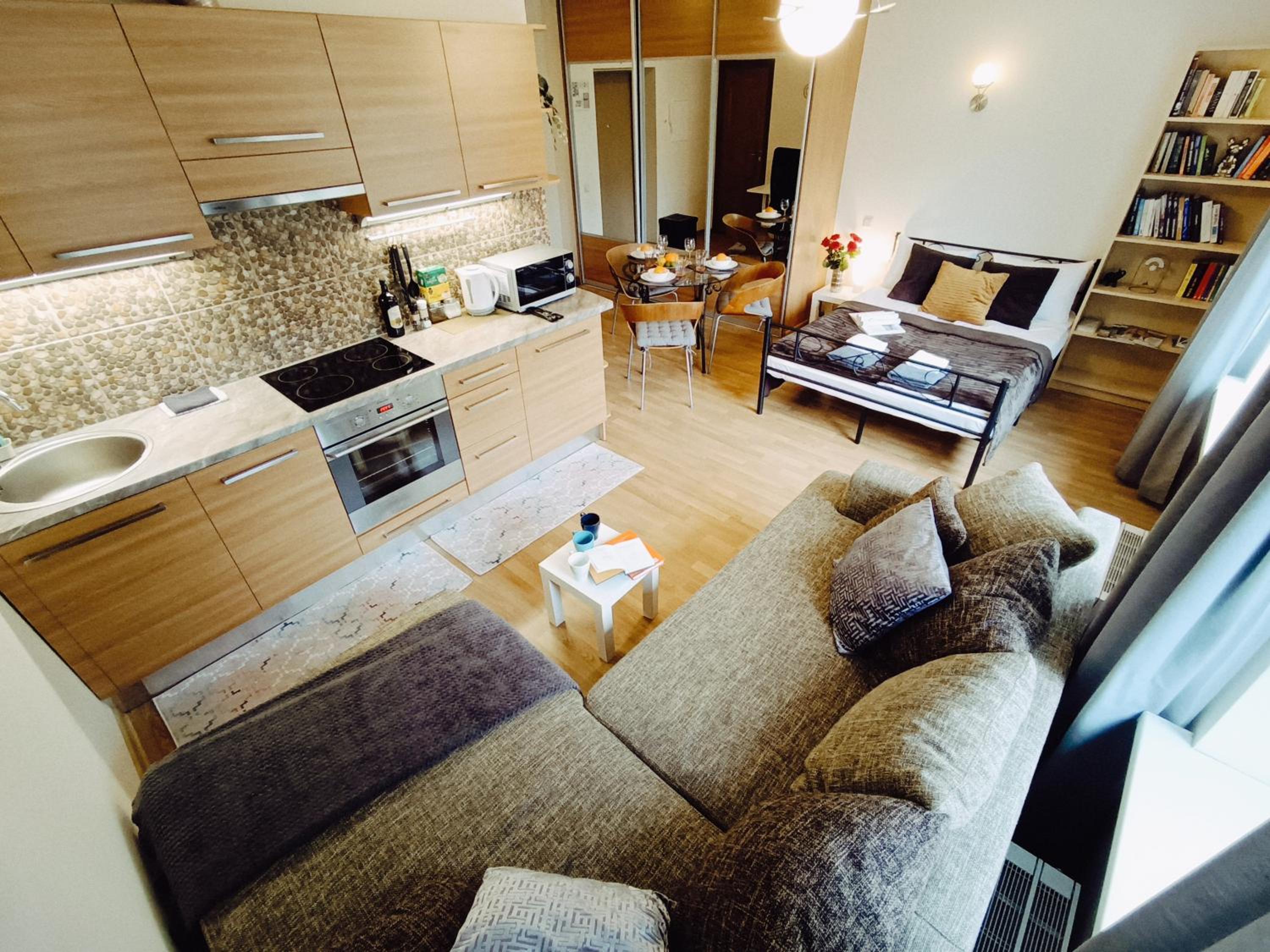 Homey Nest in Riga Midtown center, up to 4 guests, Steps from the Park, FREE parking view 2