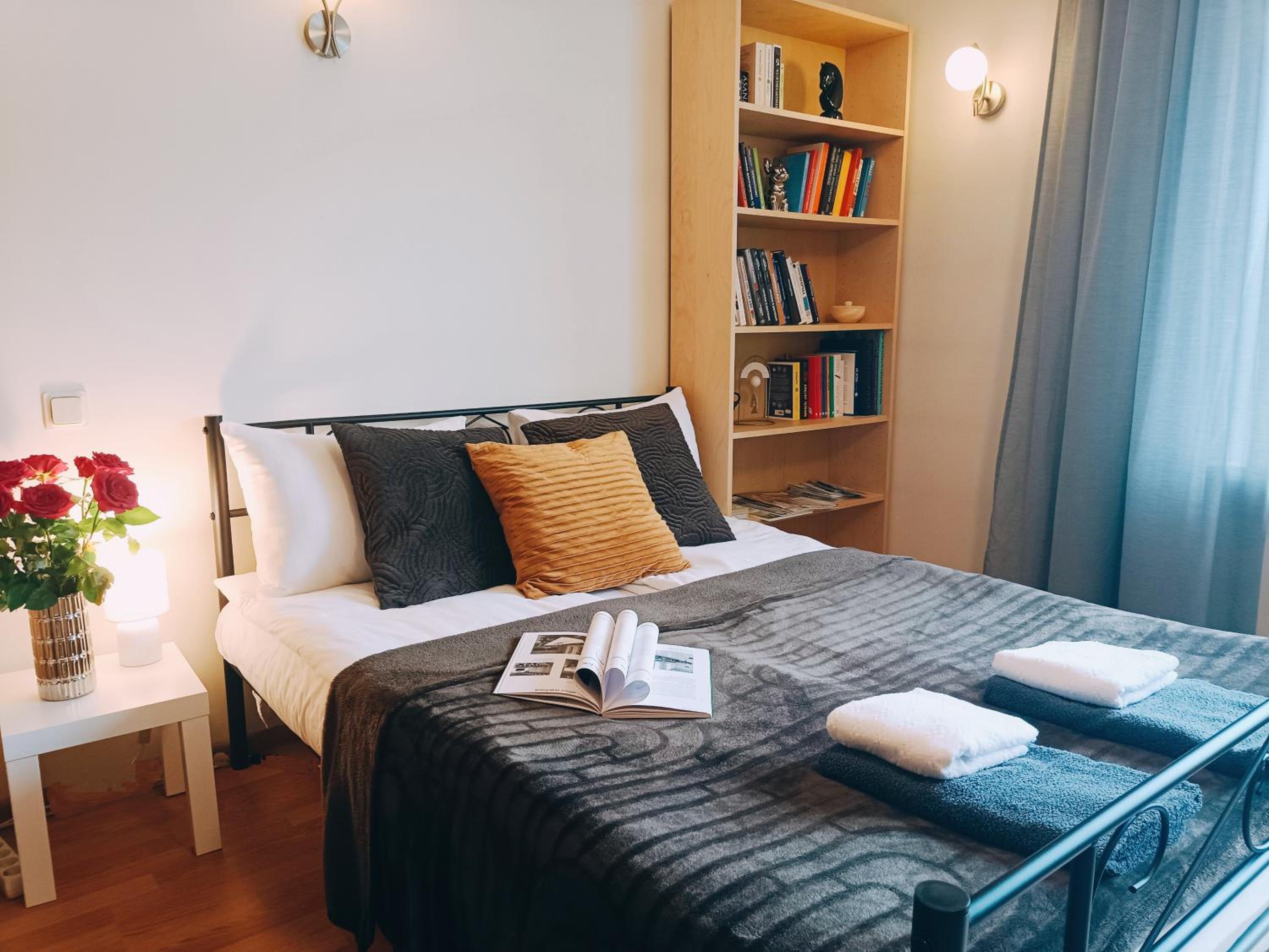 Homey Nest in Riga Midtown center, up to 4 guests, Steps from the Park, FREE parking view 4