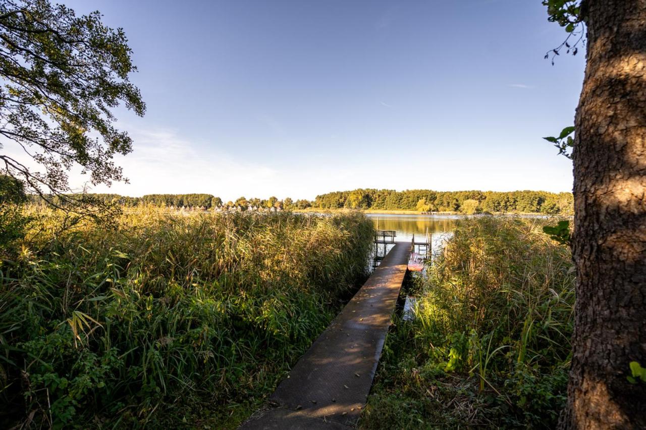 Ferienhaus Haus am See mit Wassergrundstück