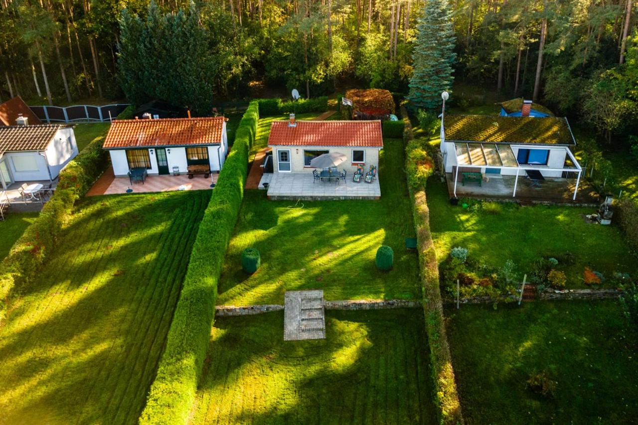 Ferienhaus Haus am See mit Wassergrundstück