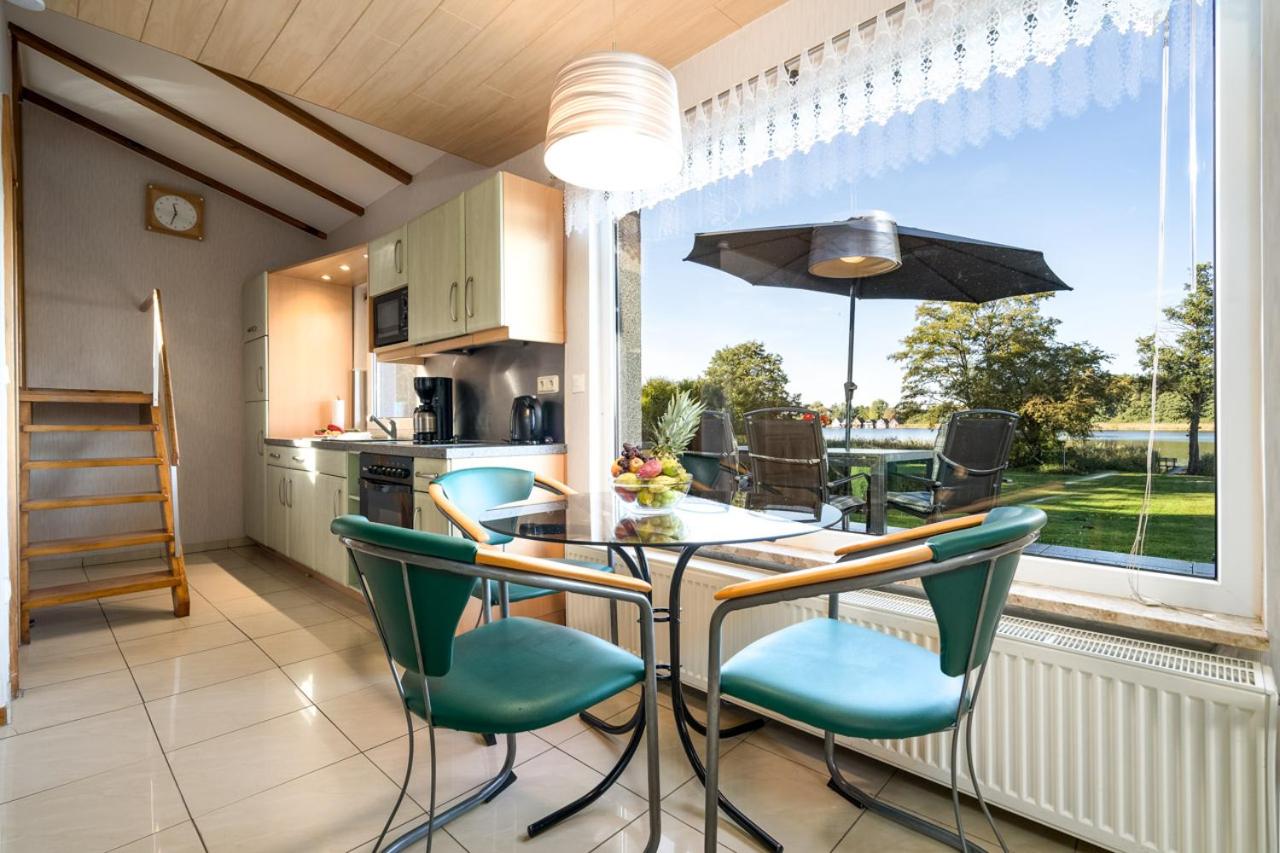 Ferienhaus Haus am See mit Wassergrundstück