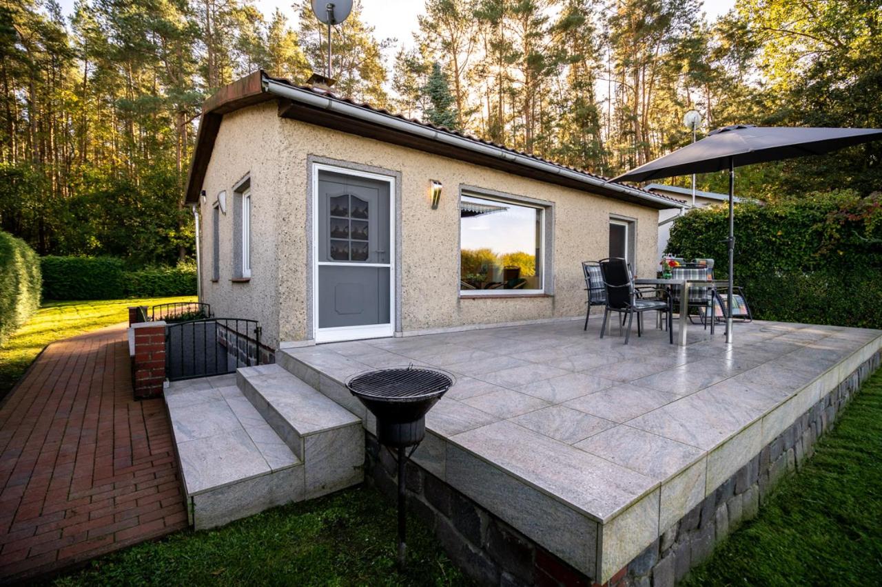 Ferienhaus Haus am See mit Wassergrundstück