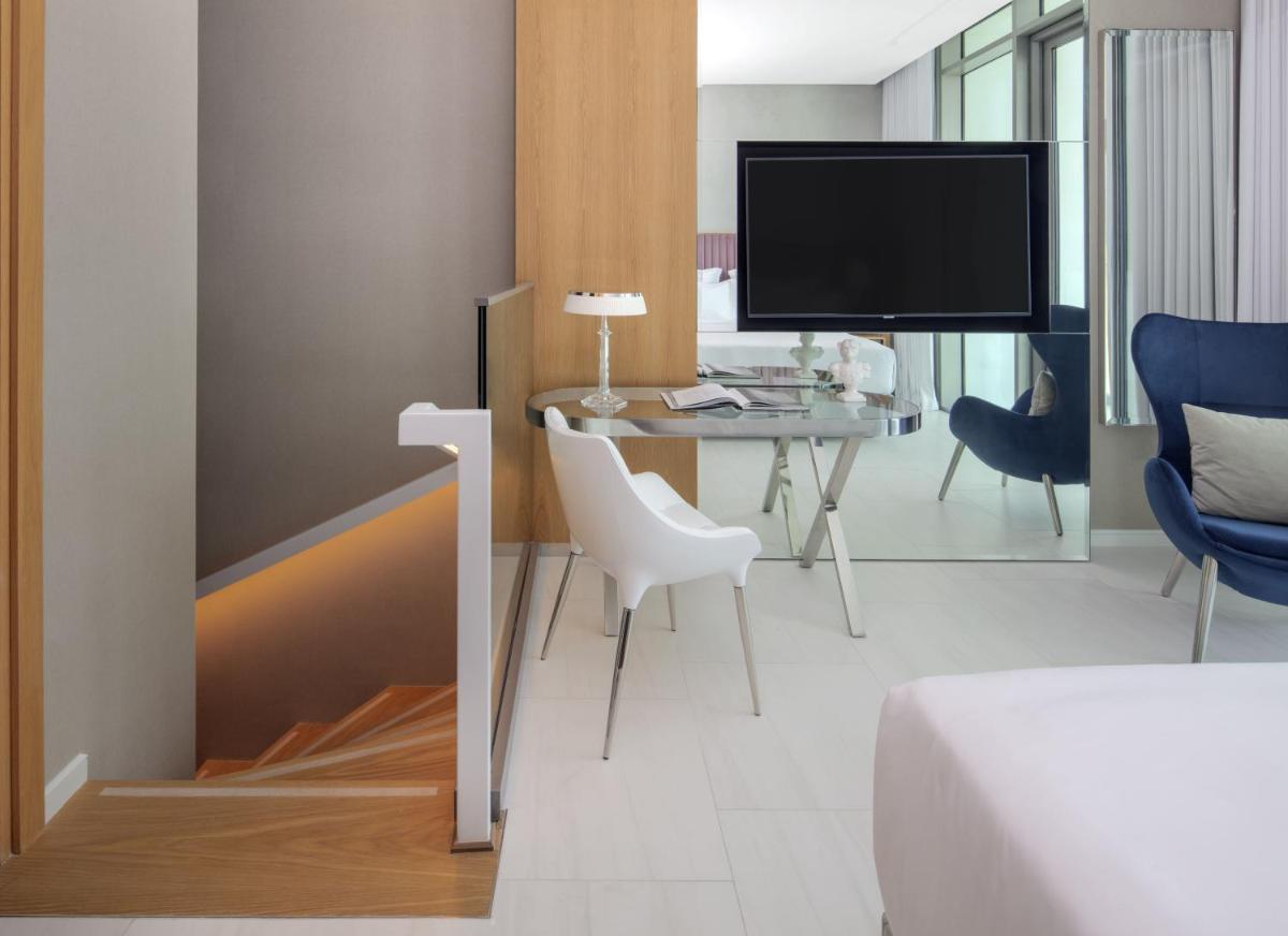 YOUR STAY Apartments at the SLS Residence