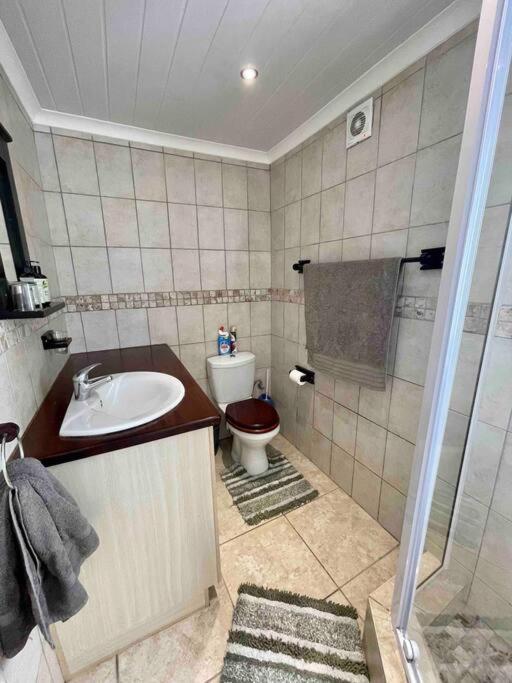 1BR Cottage Pvt Entry, Load Shed Ready, Book Now!