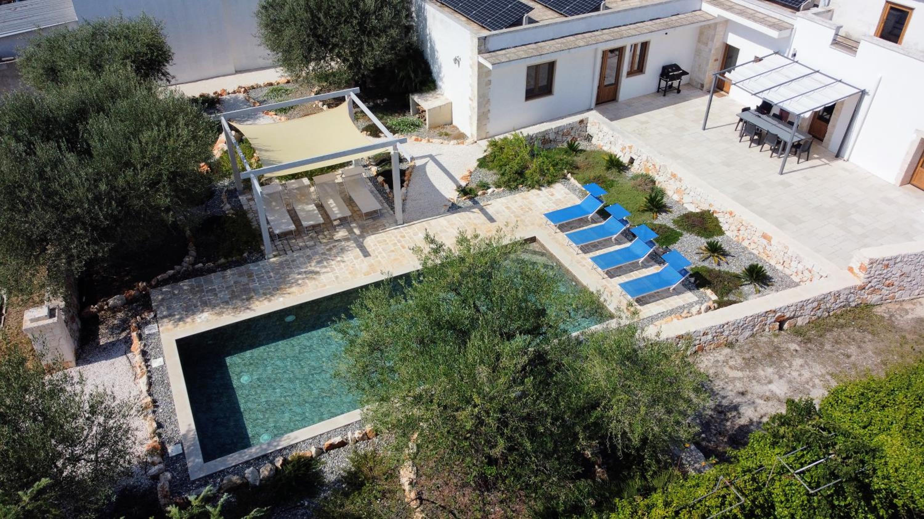 Villa with Trullo and Pool, Alberobello