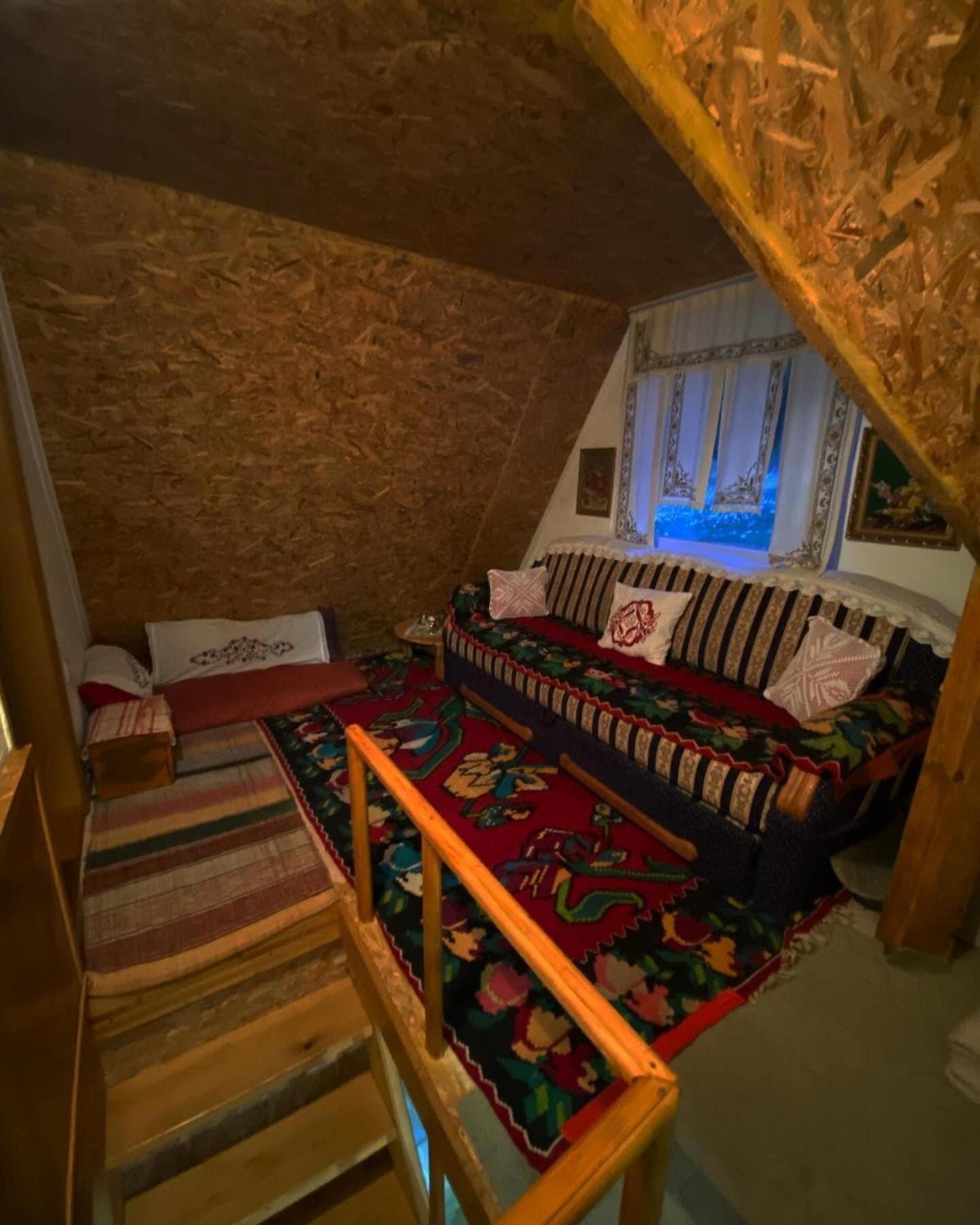 Vikendica Amra i Indir