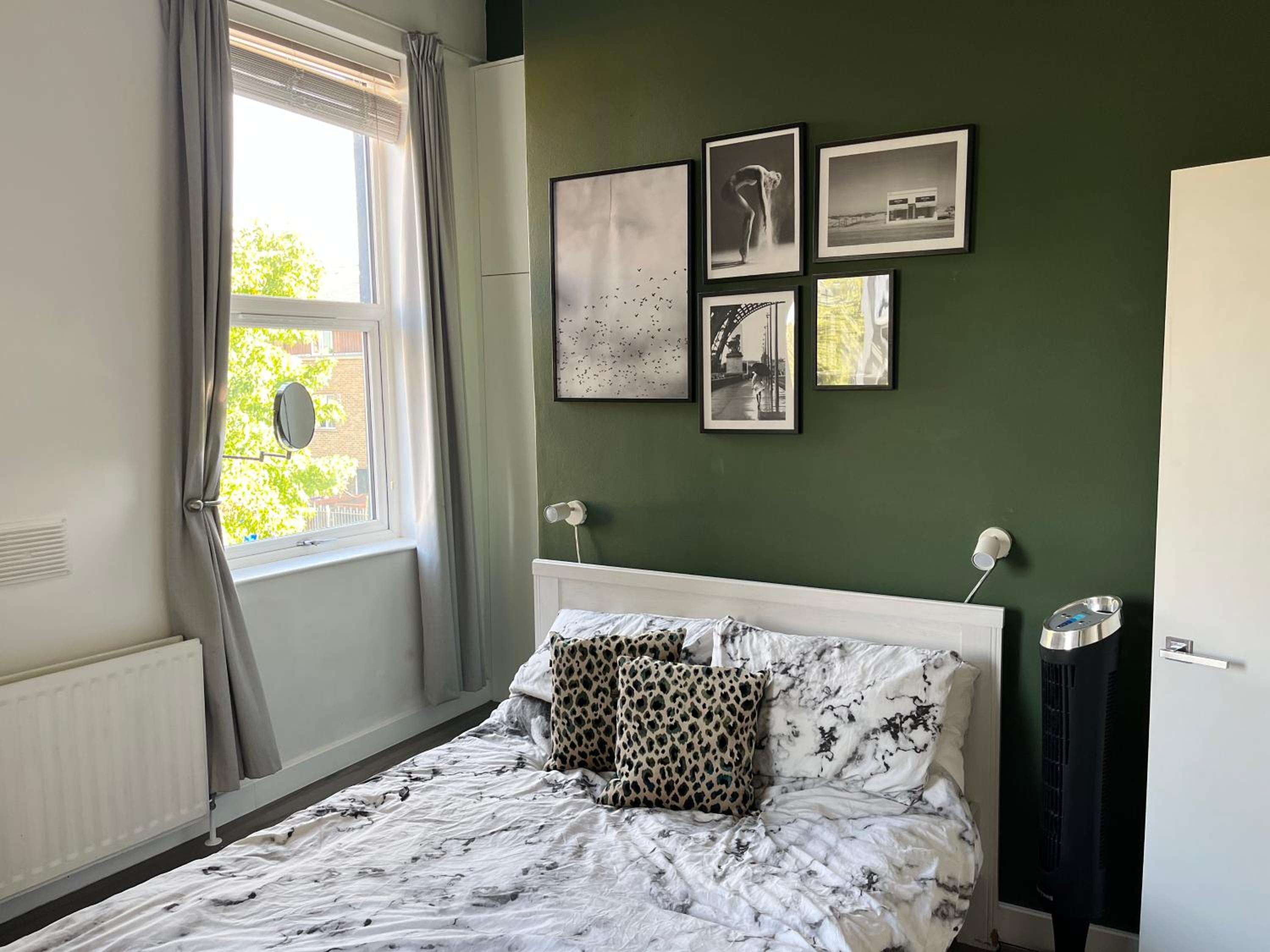 Spacious modern 1-bed apartment near Victoria Park & London Stadium