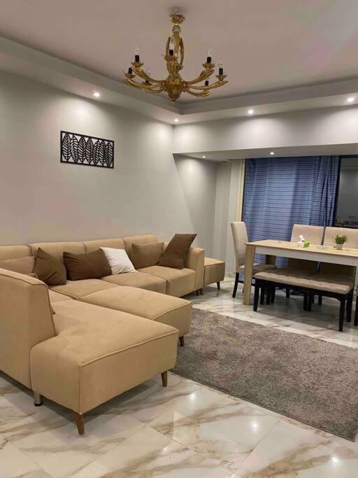 2BR Modern apartment