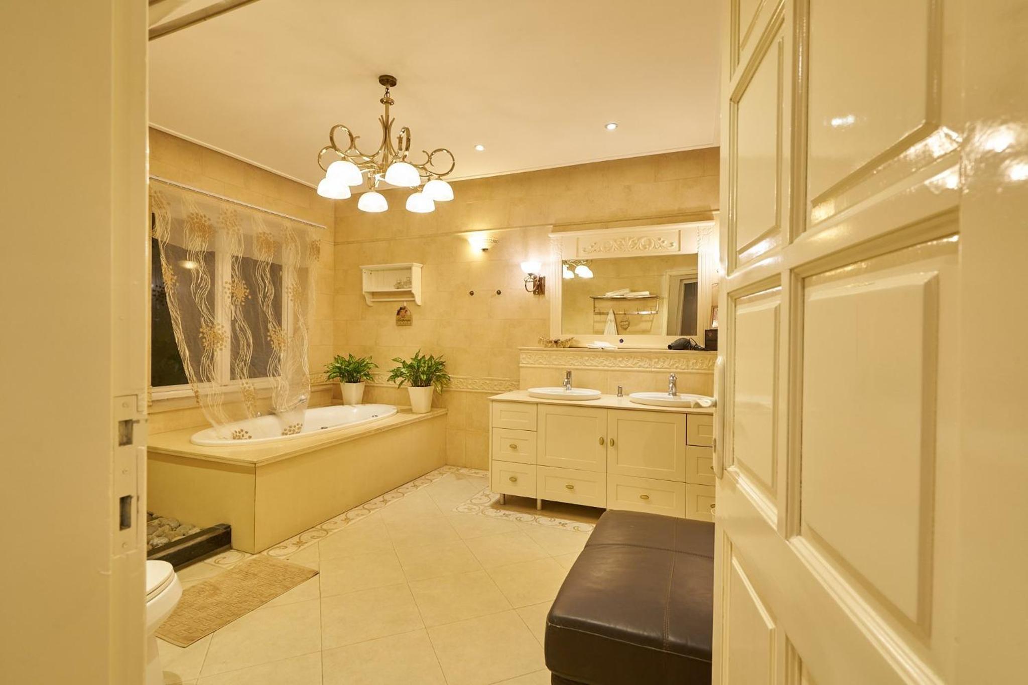 Perfect private villa and outdoor spa with garden 4 bedrooms