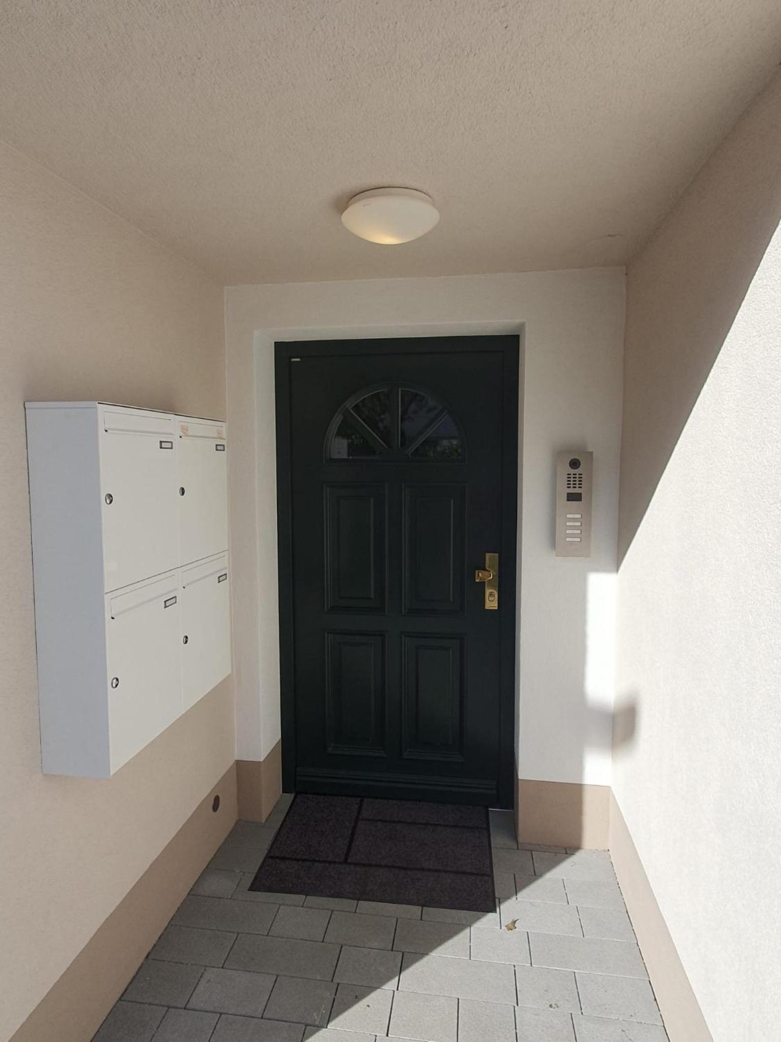 Exklusive Neubau Dachterrassenwohnung mit Wohnungslift in Vierfamilienvilla