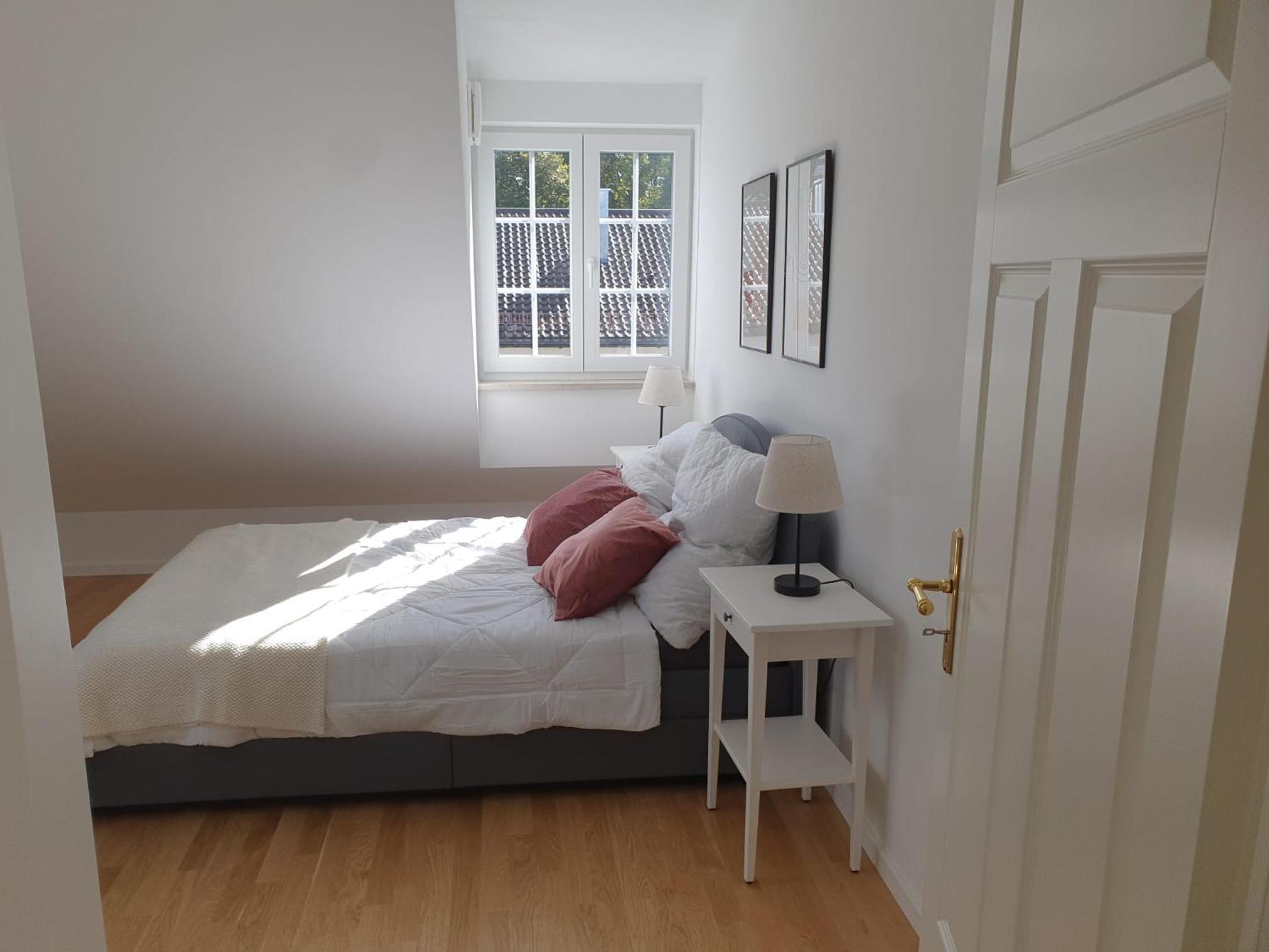 Exklusive Neubau Dachterrassenwohnung mit Wohnungslift in Vierfamilienvilla