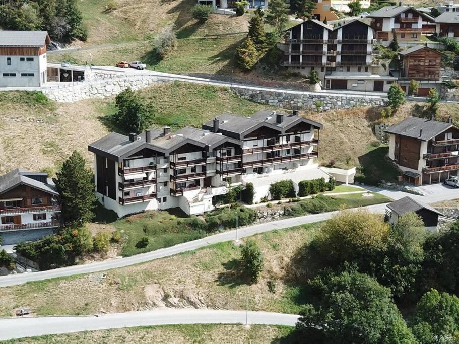 Moderne 2-Zimmer-Wohnung in Albinen mit Aussicht