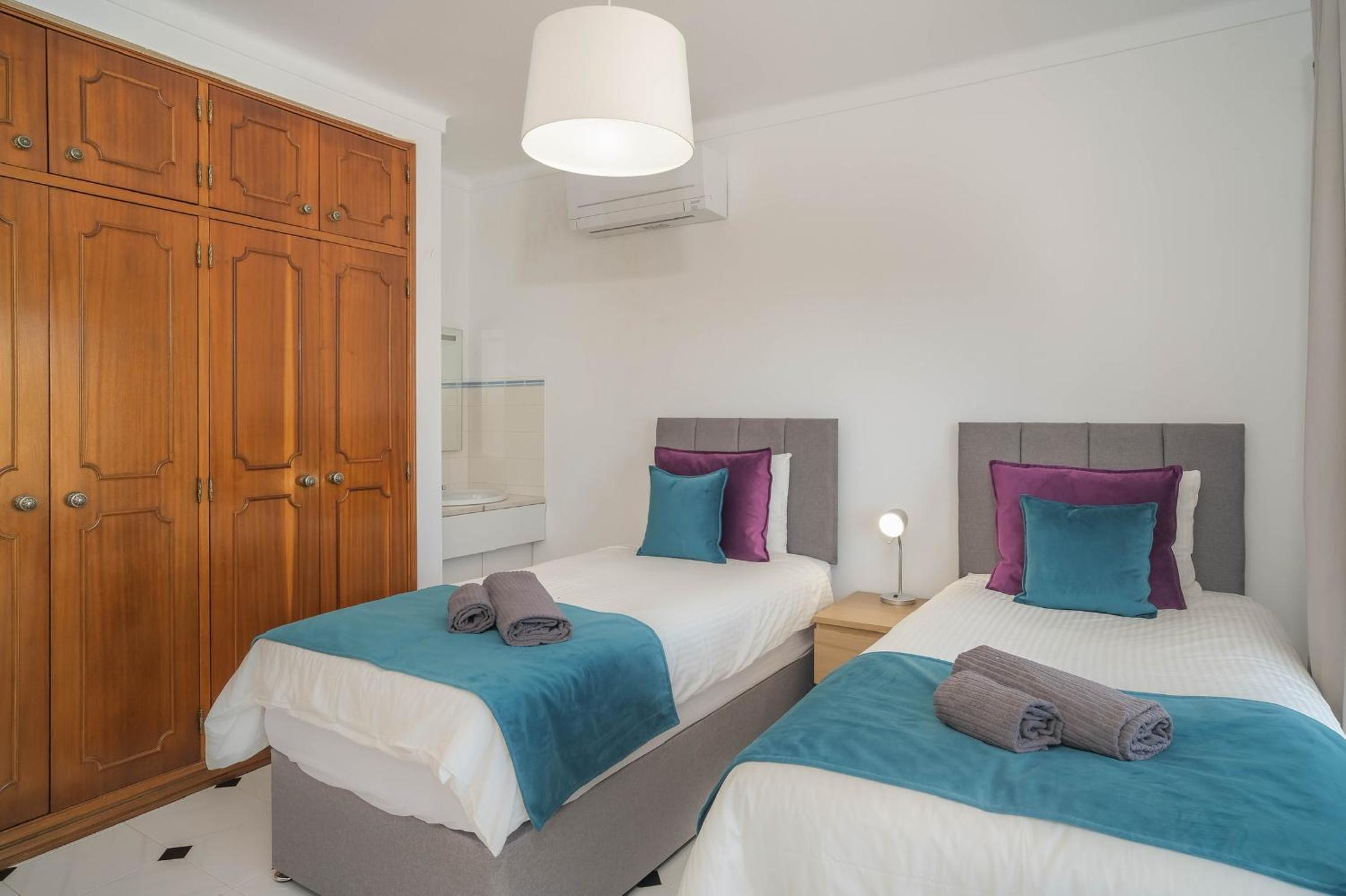 Casa SP- Villa with heated pool near Vilamoura, Vale do Lobo view 4