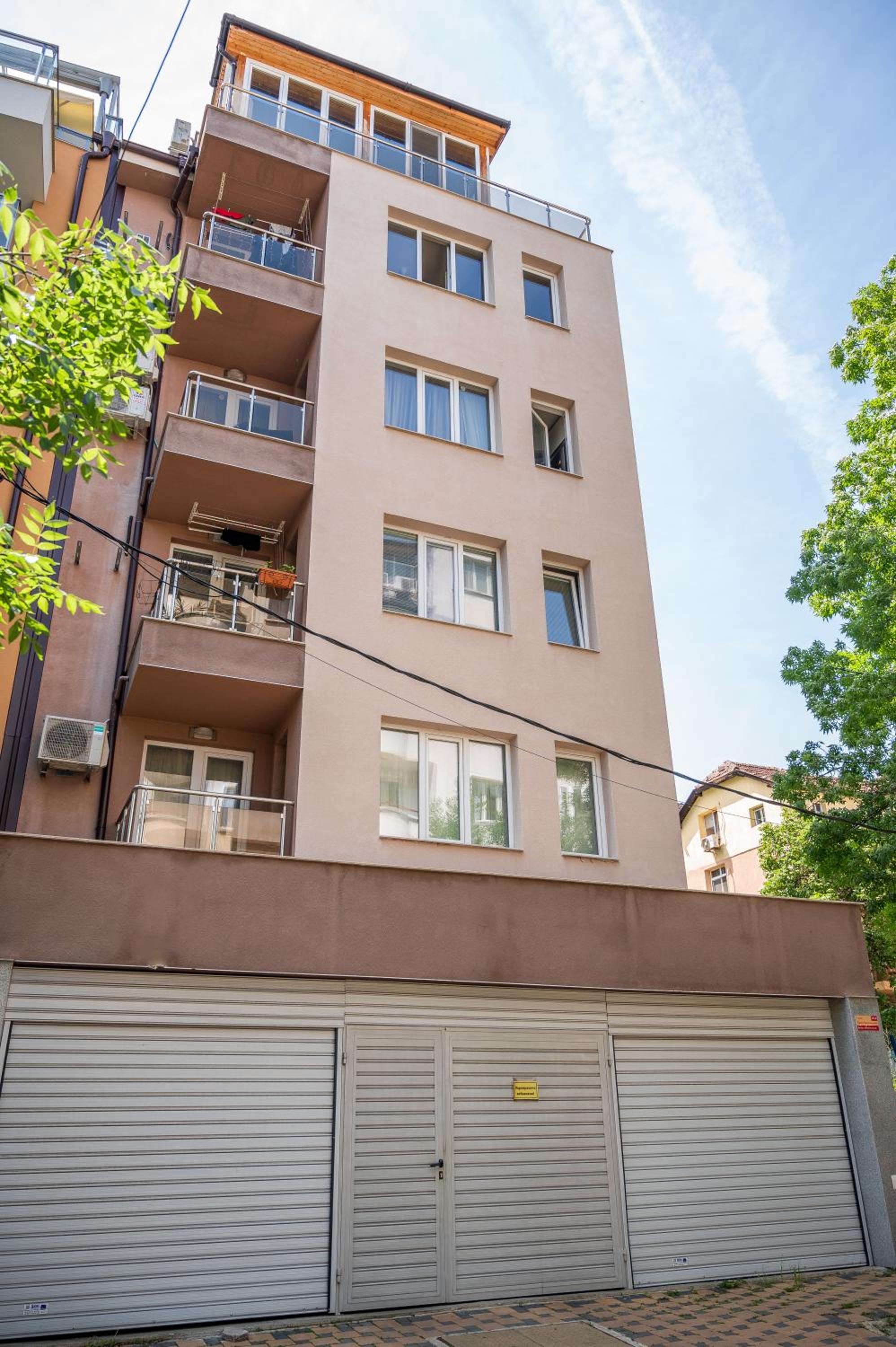 Elegant spotless apartment in Sofia Center