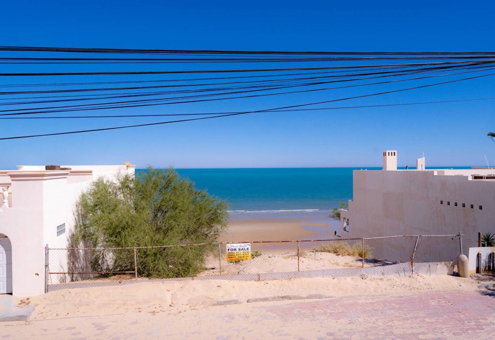 Villa de Las Palmas 3BR Holiday Rental Home view 4