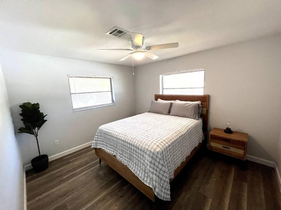 New! Fully Renovated 3/2 Luxury Vacation Home view 4
