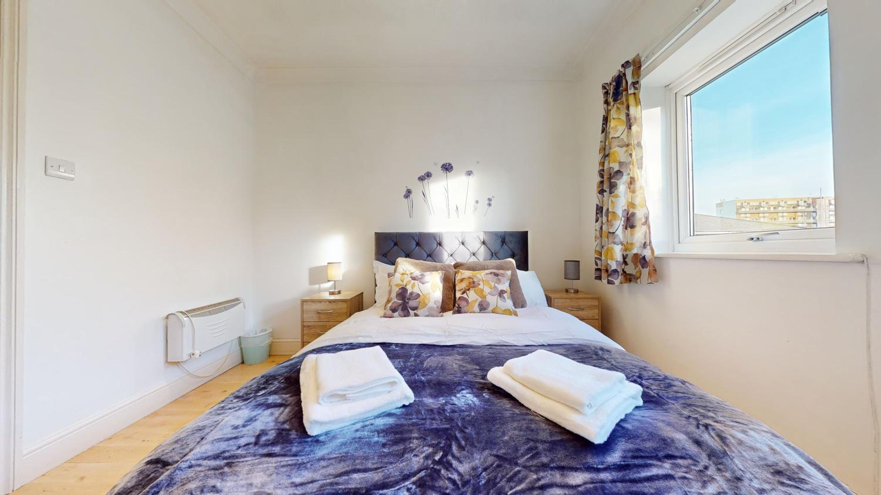 The Cosy Bay Near Tower Bridge