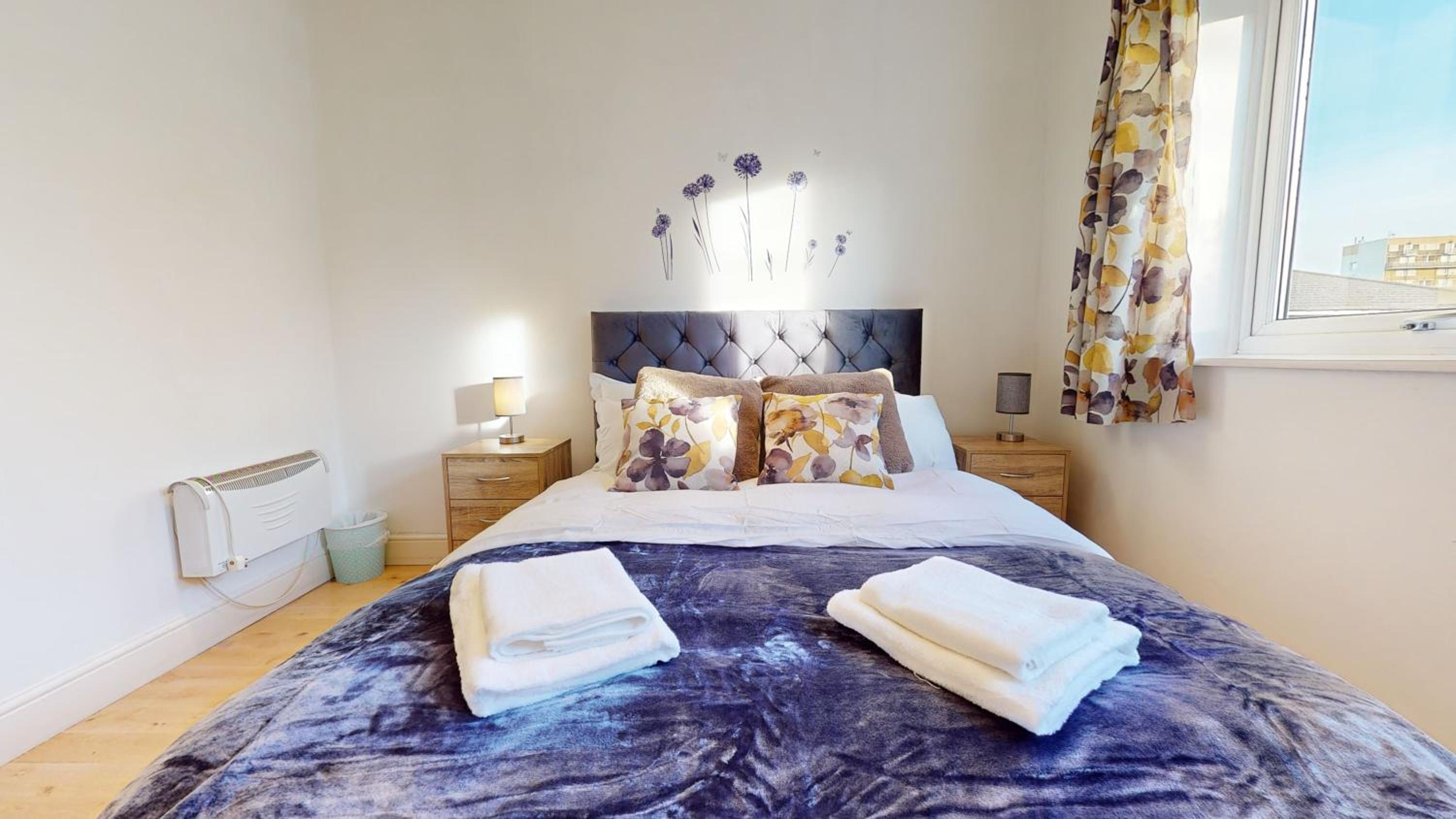 The Cosy Bay Near Tower Bridge
