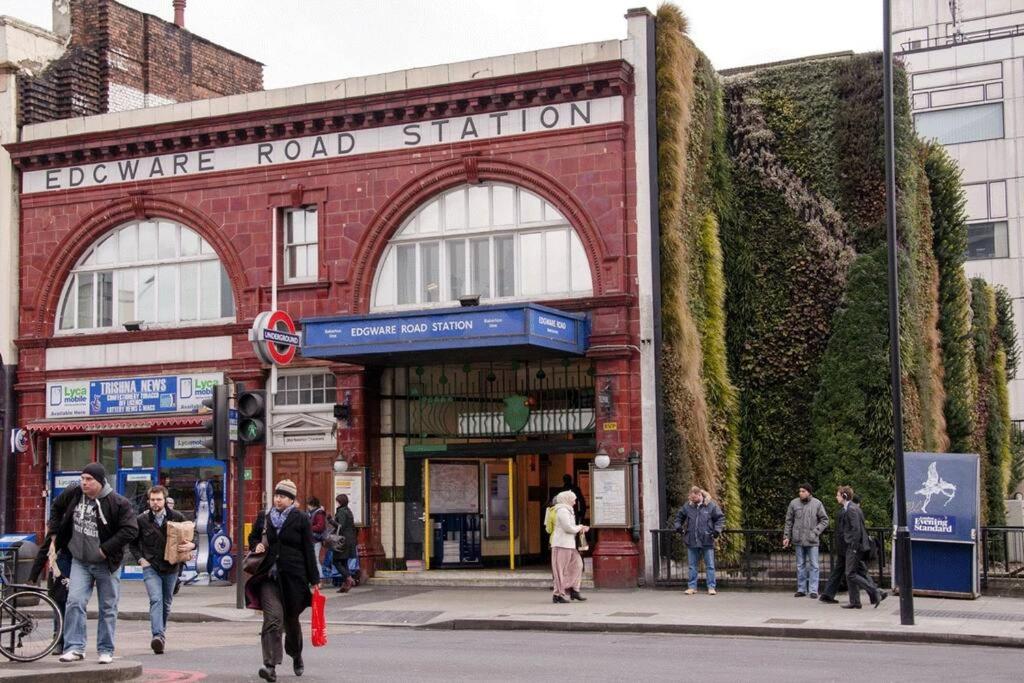 4 Bedroom, 3 Bathroom Private House in Central London, 3 minutes walk to Edgware Road Station