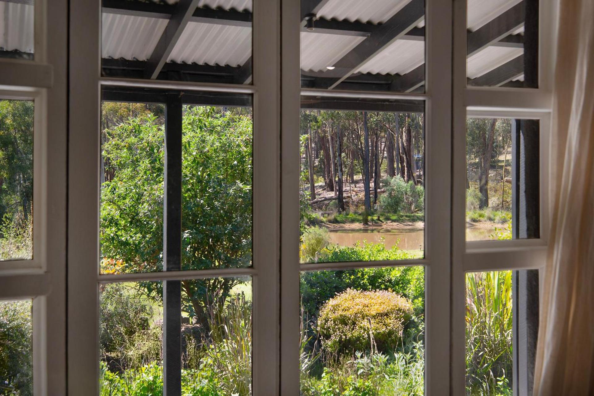 Edessa Lodge - 2 bedroom tranquil bush retreat