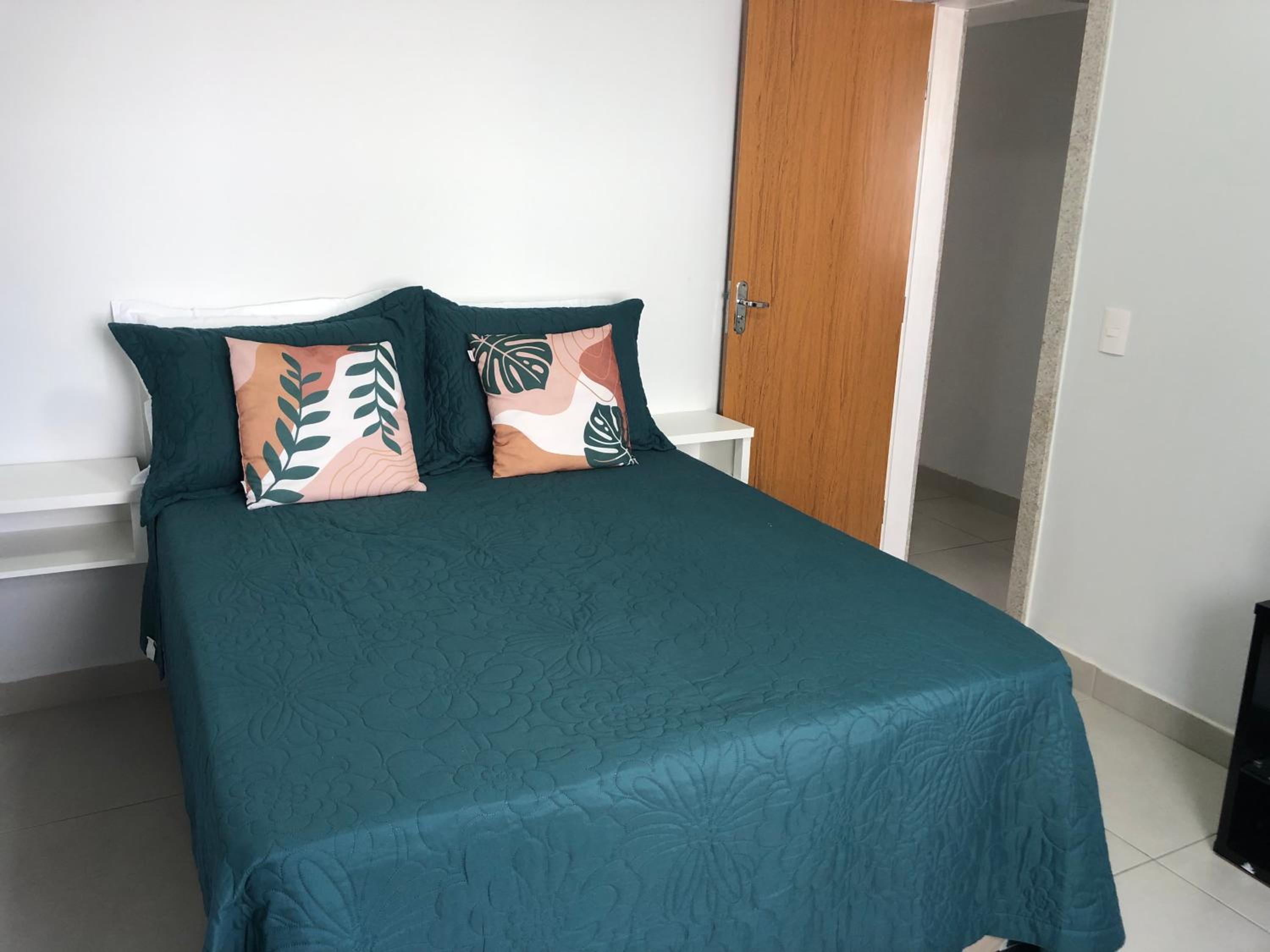 Alto padrão - Apartamento de 3 Quartos na badalada Praia do Morro a poucos passos da Areia - Elevador -Wi-Fi