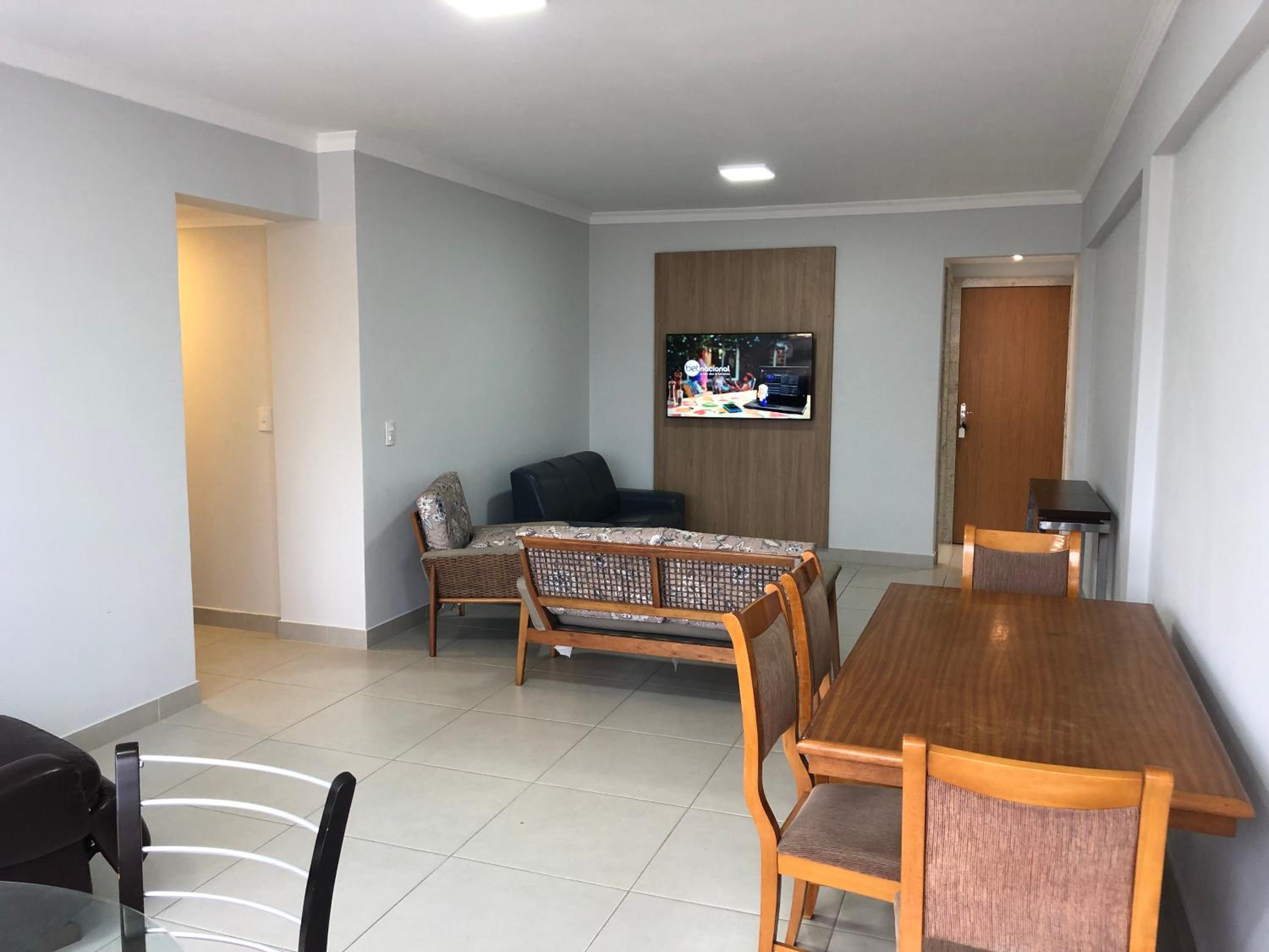 Alto padrão - Apartamento de 3 Quartos na badalada Praia do Morro a poucos passos da Areia - Elevador -Wi-Fi