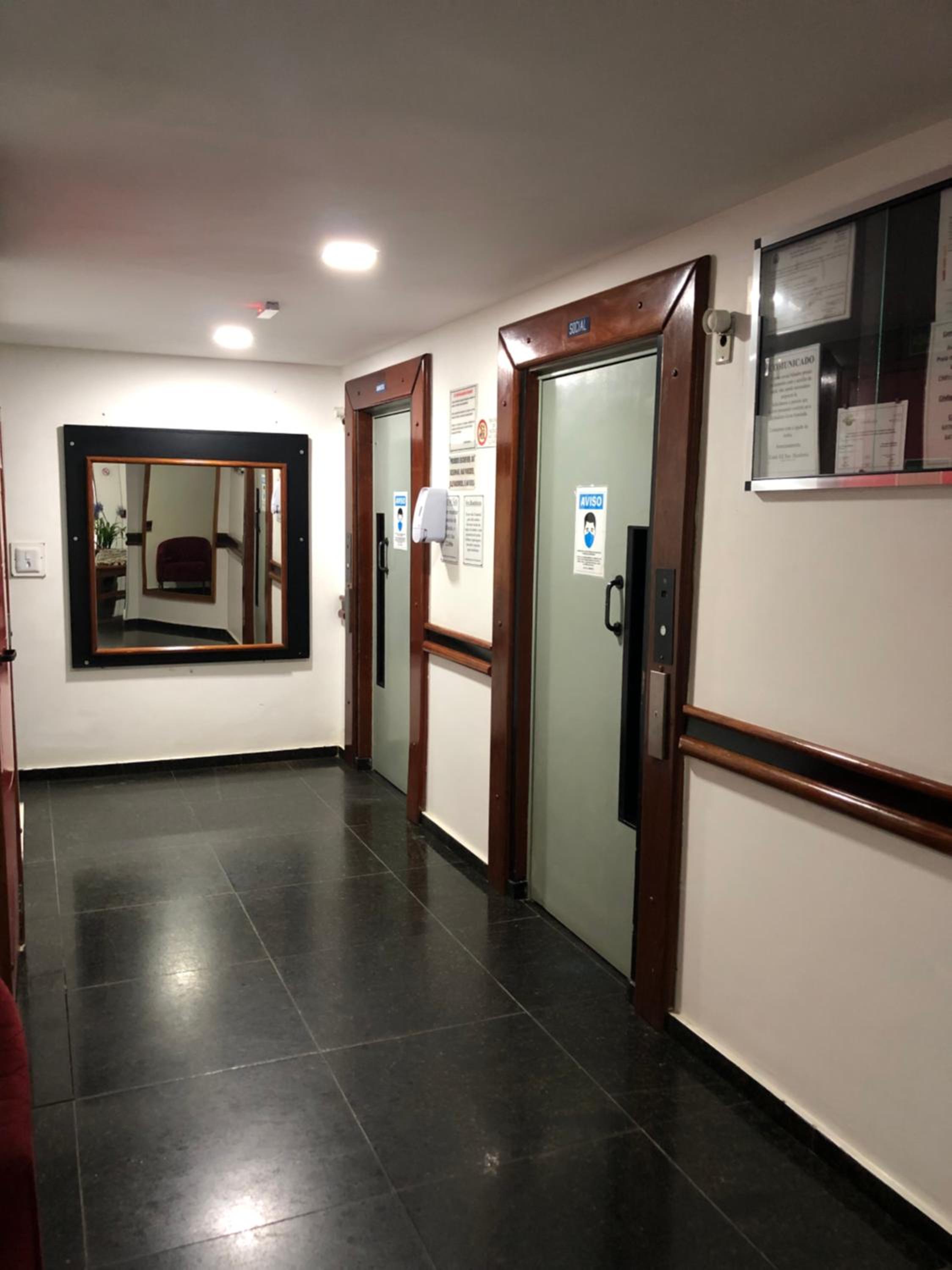 Alto padrão - Apartamento de 3 Quartos na badalada Praia do Morro a poucos passos da Areia - Elevador -Wi-Fi