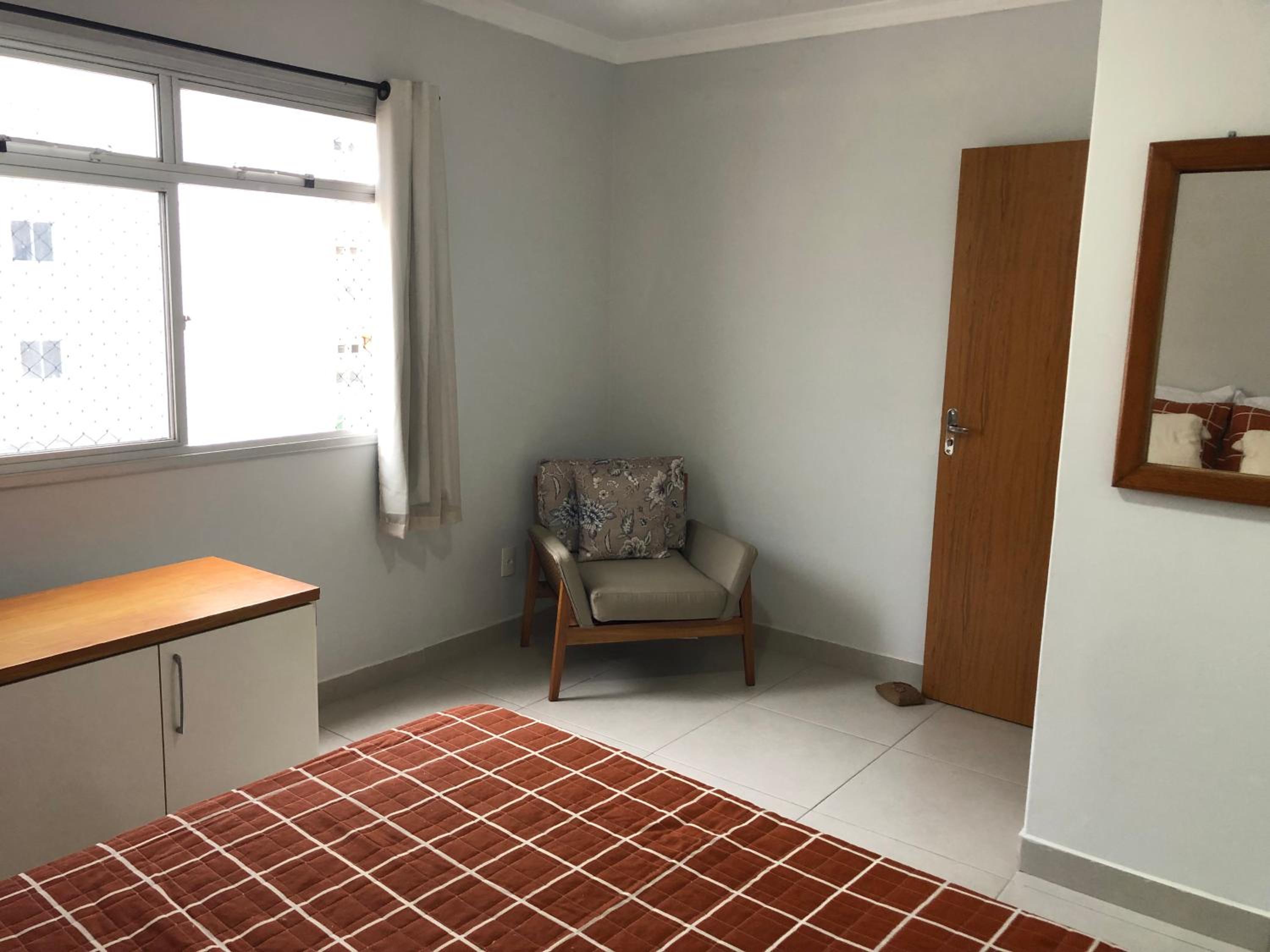Alto padrão - Apartamento de 3 Quartos na badalada Praia do Morro a poucos passos da Areia - Elevador -Wi-Fi