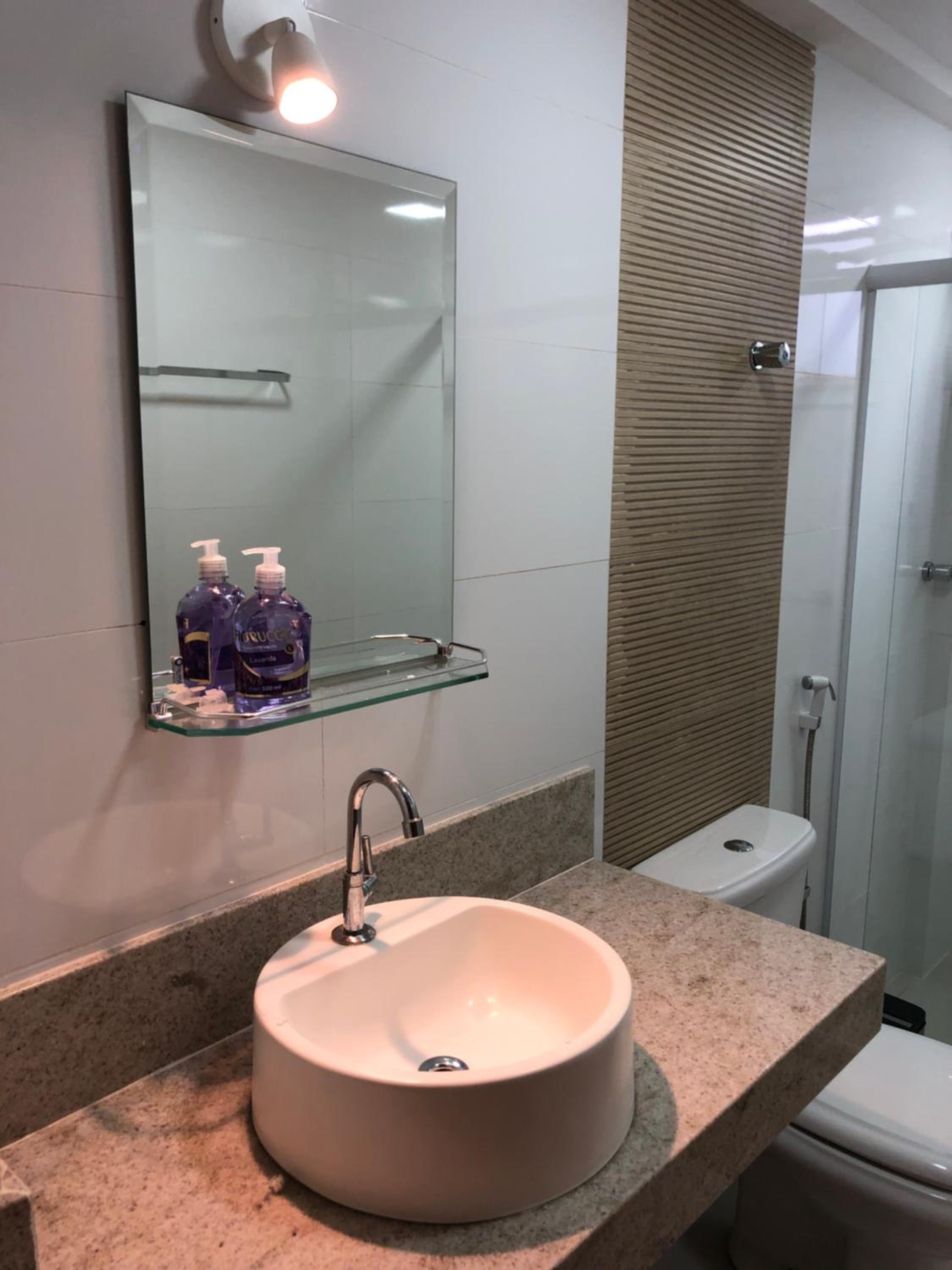 Alto padrão - Apartamento de 3 Quartos na badalada Praia do Morro a poucos passos da Areia - Elevador -Wi-Fi
