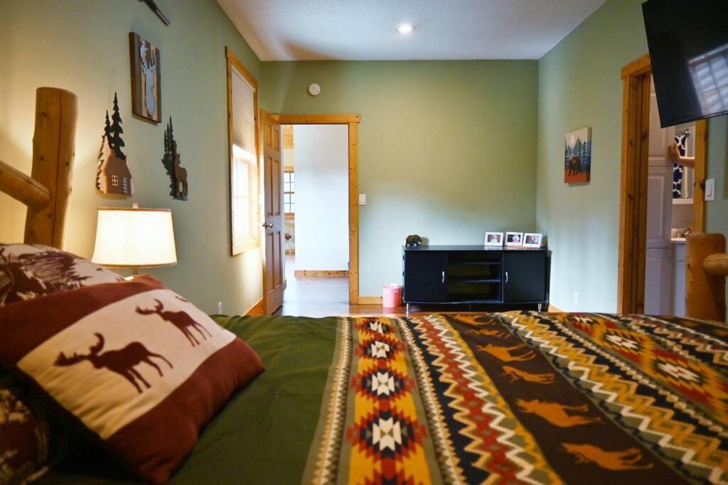 Twin Ports Hideaway