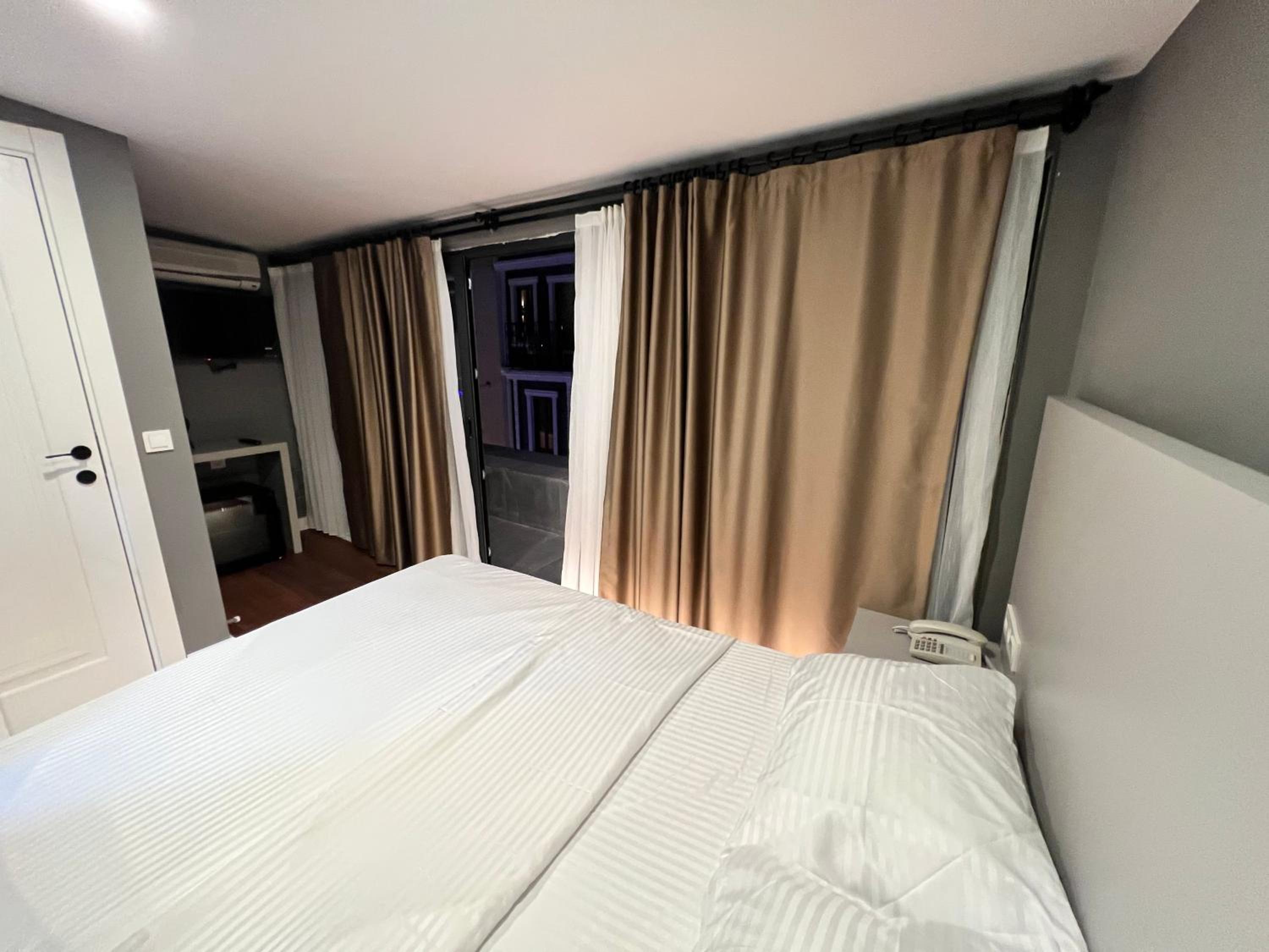 Gökotta Süit - Image 82