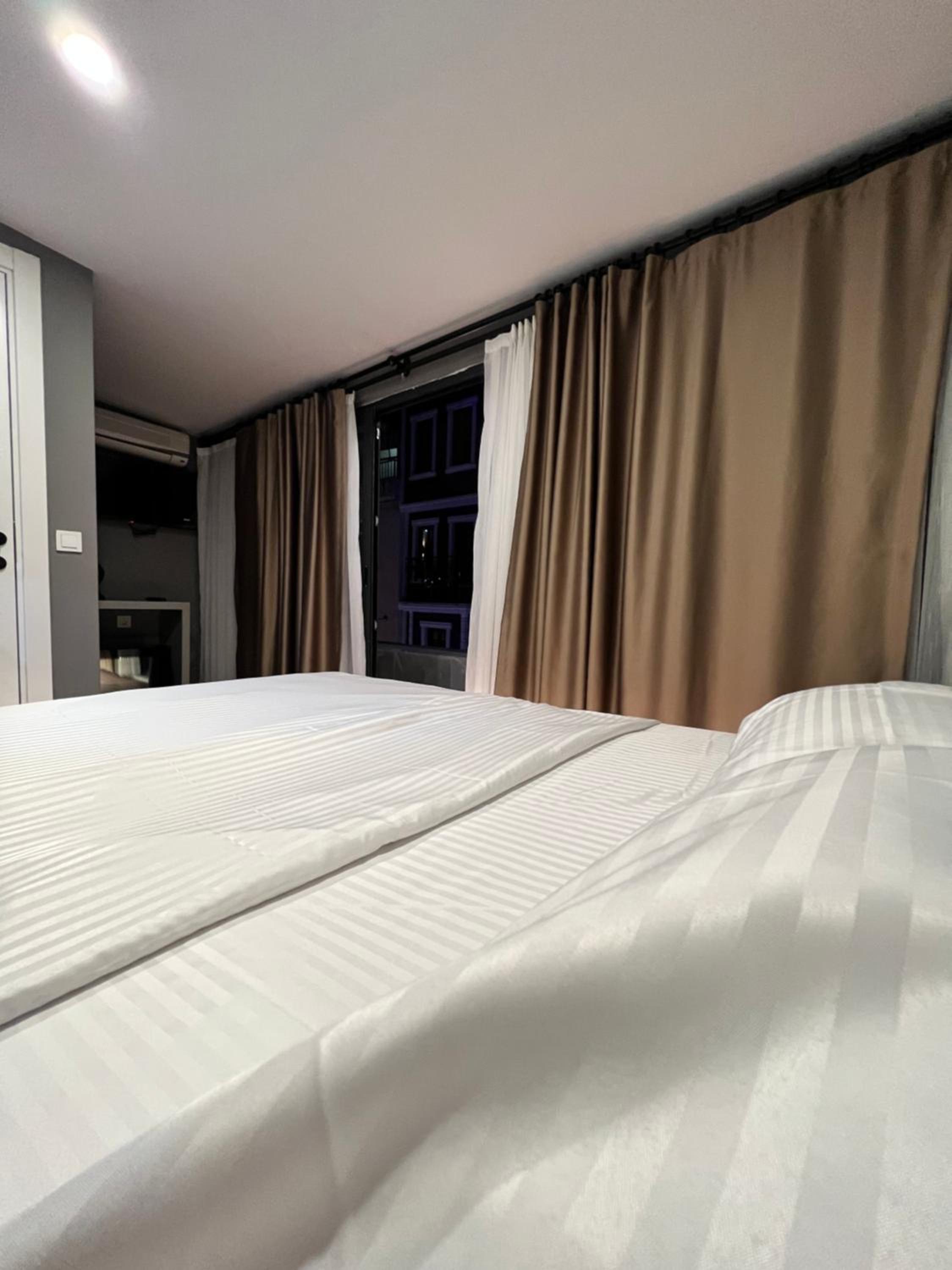 Gökotta Süit - Image 80