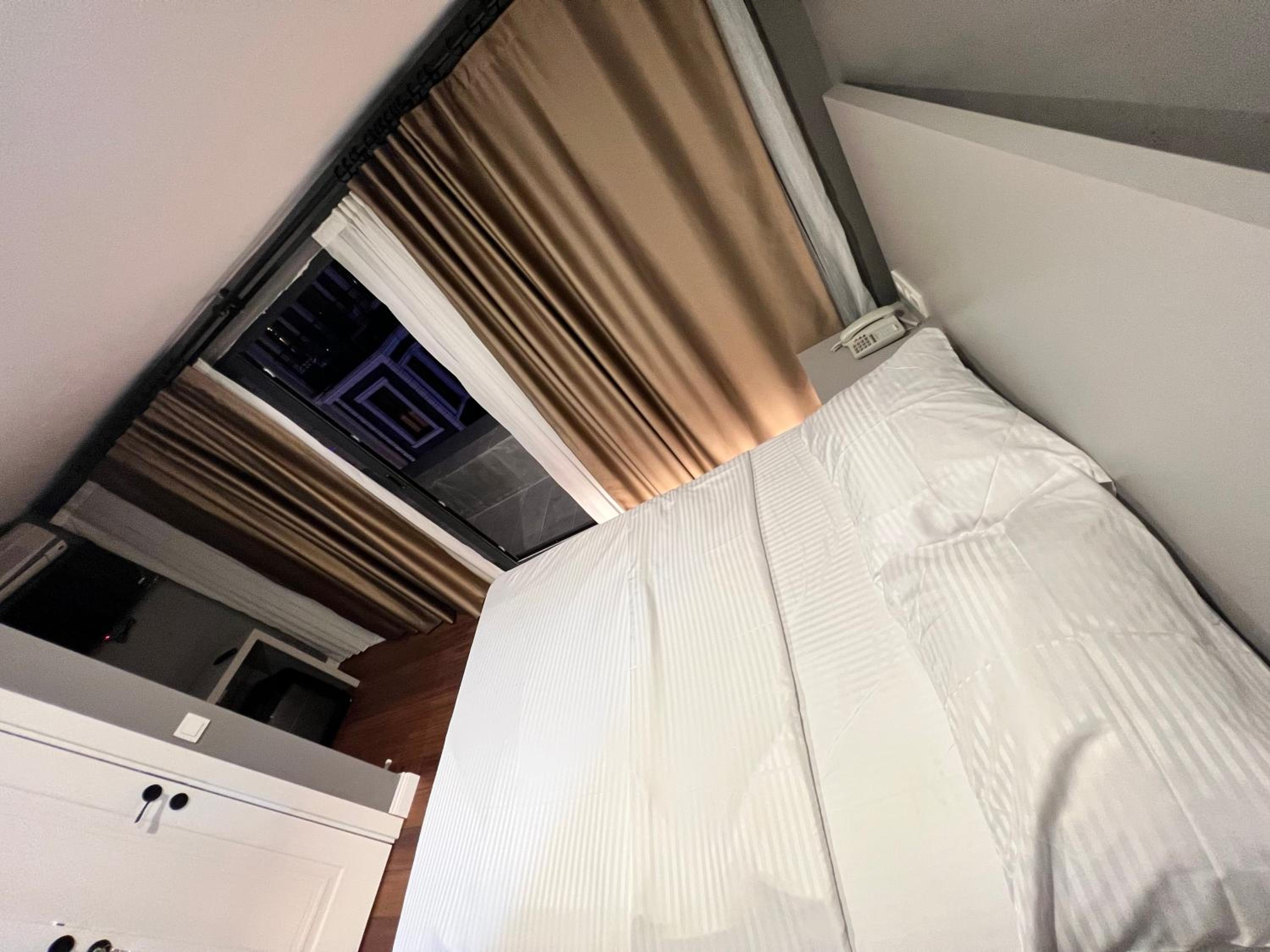 Gökotta Süit - Image 79