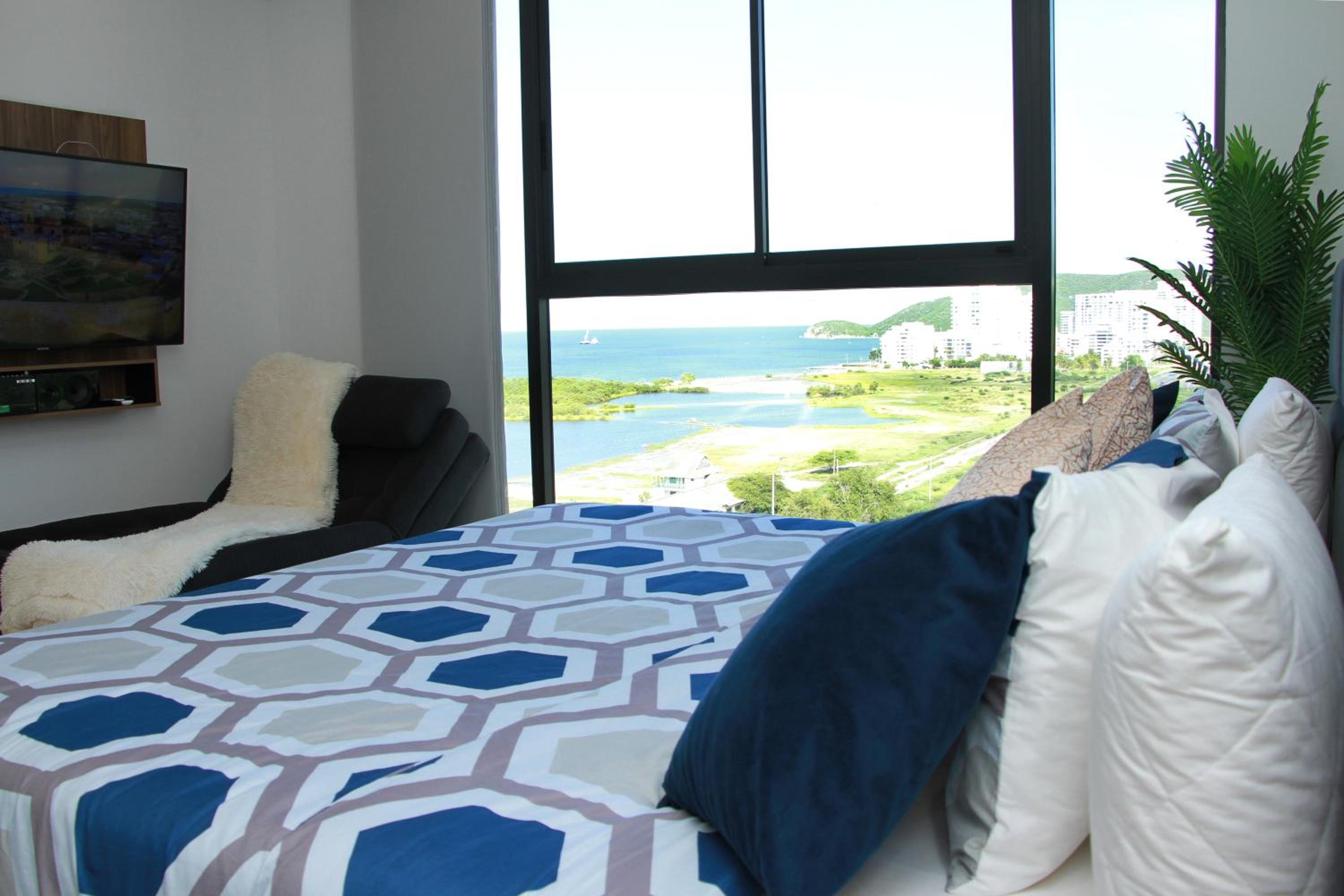 Suite Génesis con vista al mar, Pozos colorados