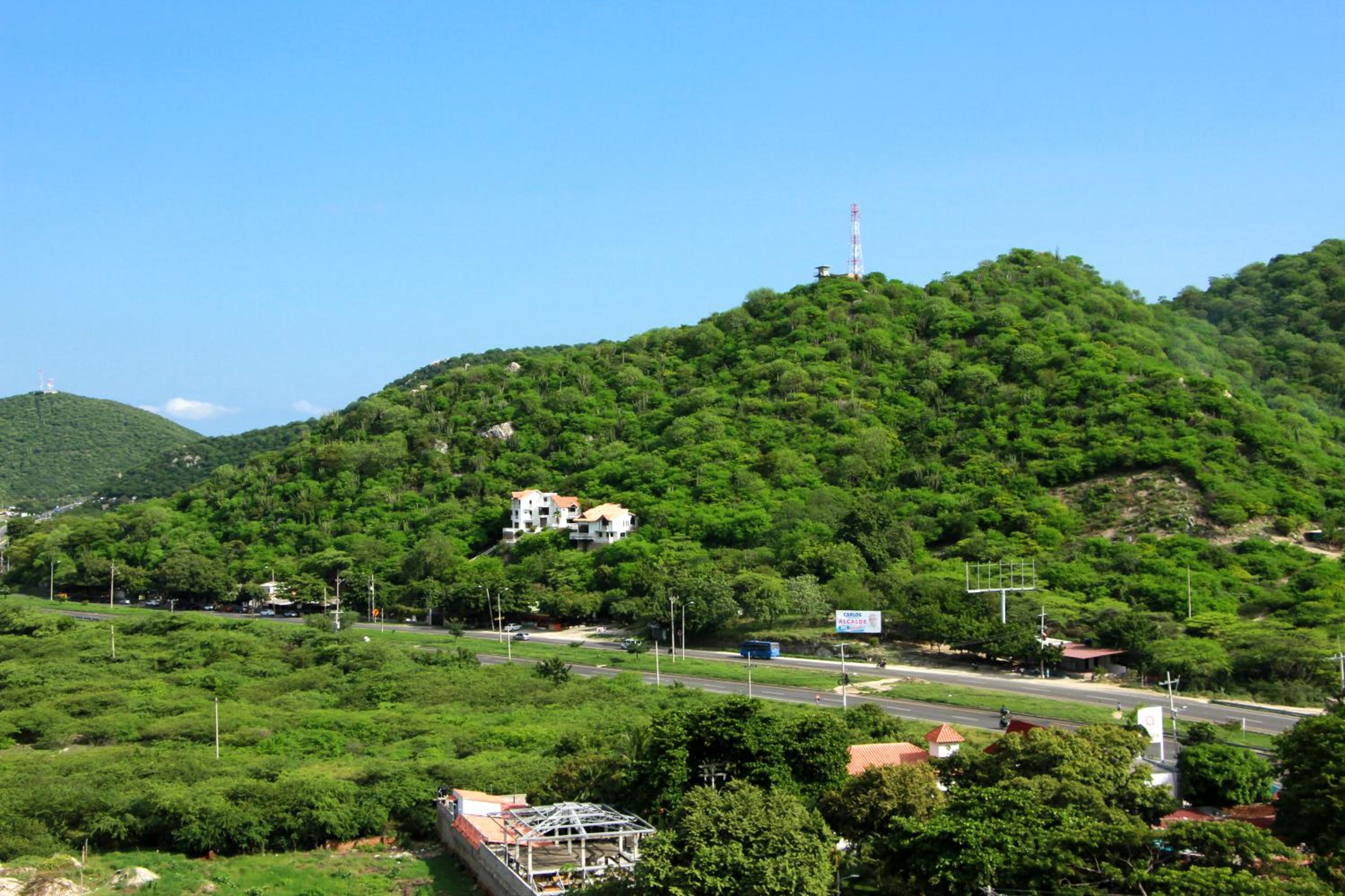 Suite Génesis con vista al mar, Pozos colorados
