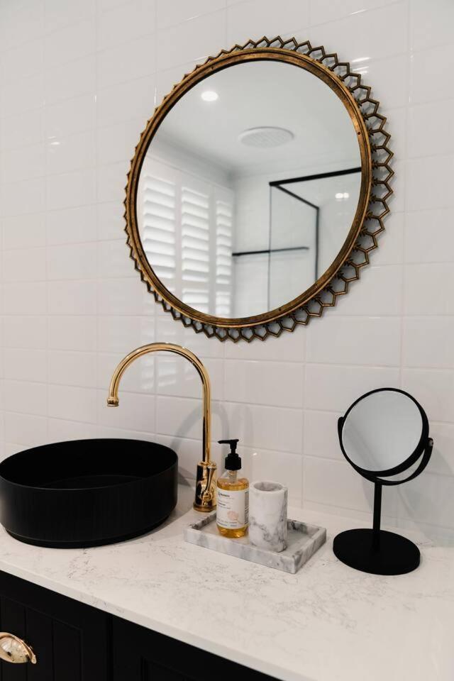 Hamptons On Selby- Barwon Heads. Family and couples beach escape