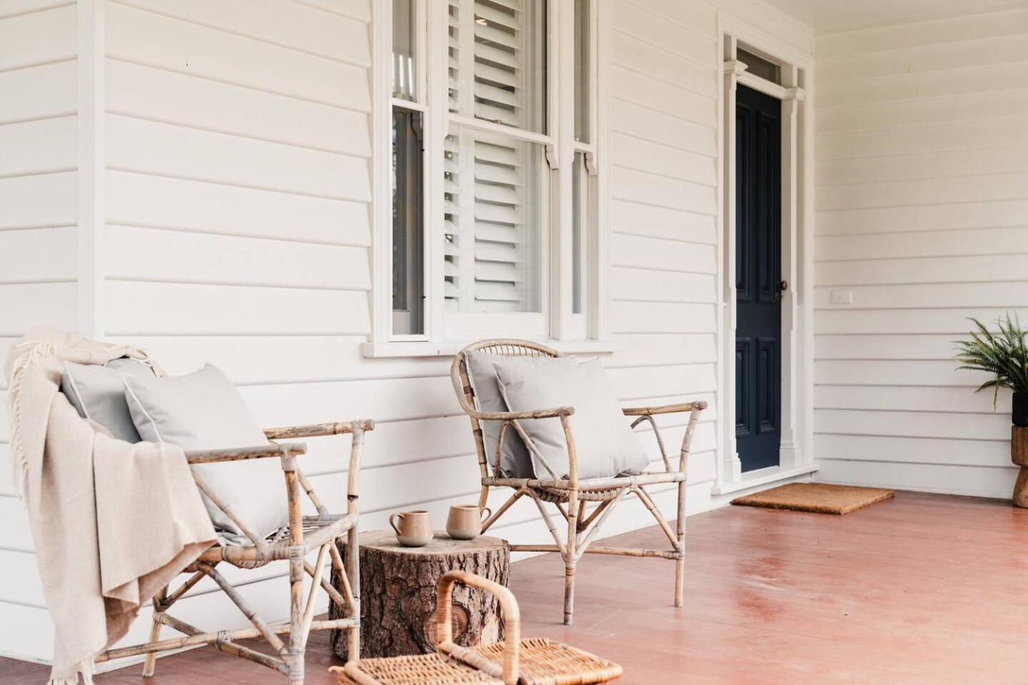Hamptons On Selby- Barwon Heads. Family and couples beach escape