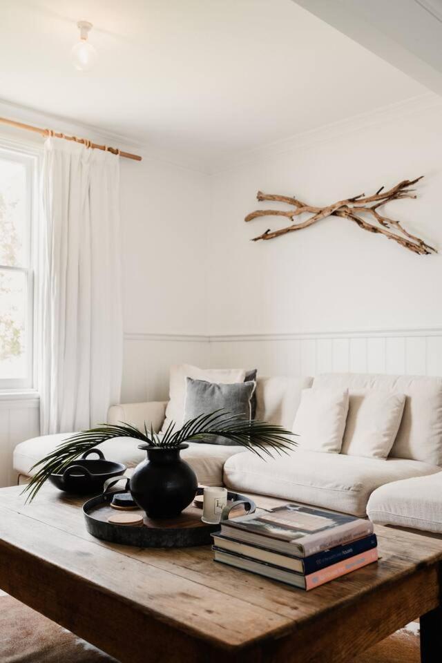 Hamptons On Selby- Barwon Heads. Family and couples beach escape