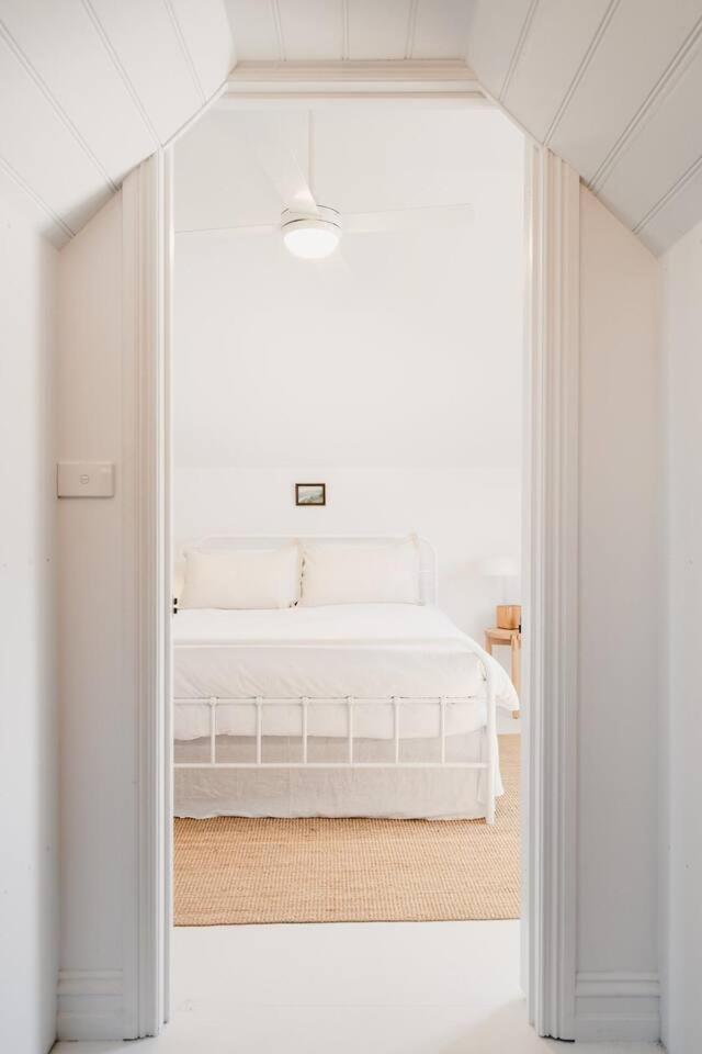 Hamptons On Selby- Barwon Heads. Family and couples beach escape