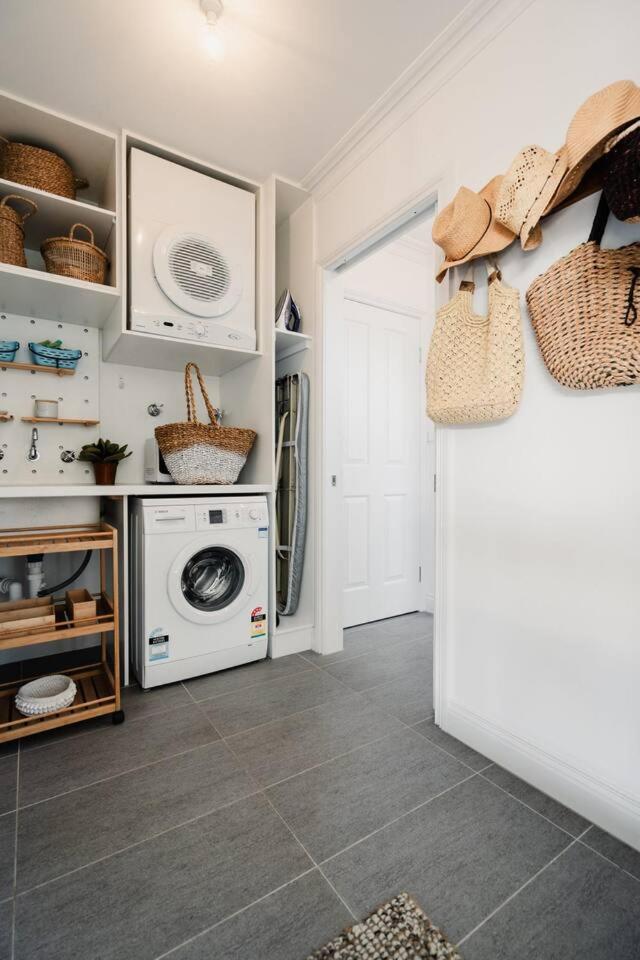 Hamptons On Selby- Barwon Heads. Family and couples beach escape