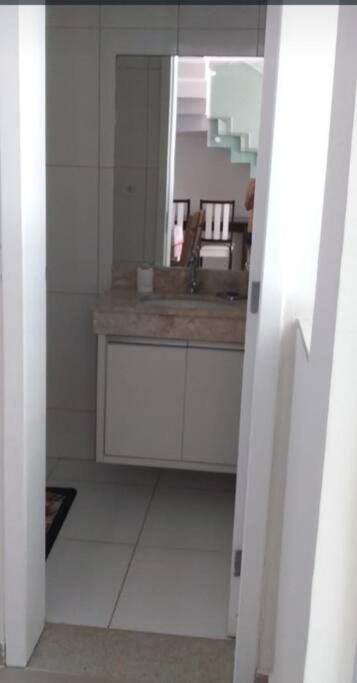Sobrado duas quadras da praia
