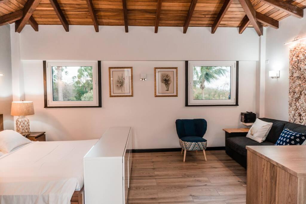 Private villa with exclusive ocean access