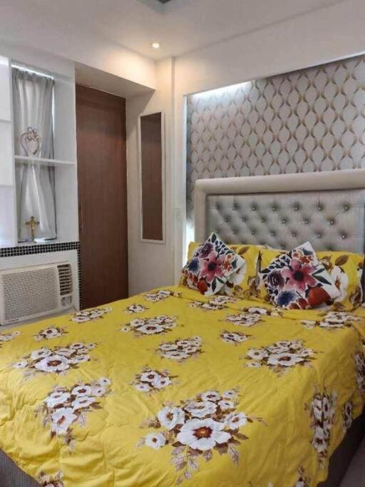 Pasay OnePalm Tree Villas 7N C3 view 5